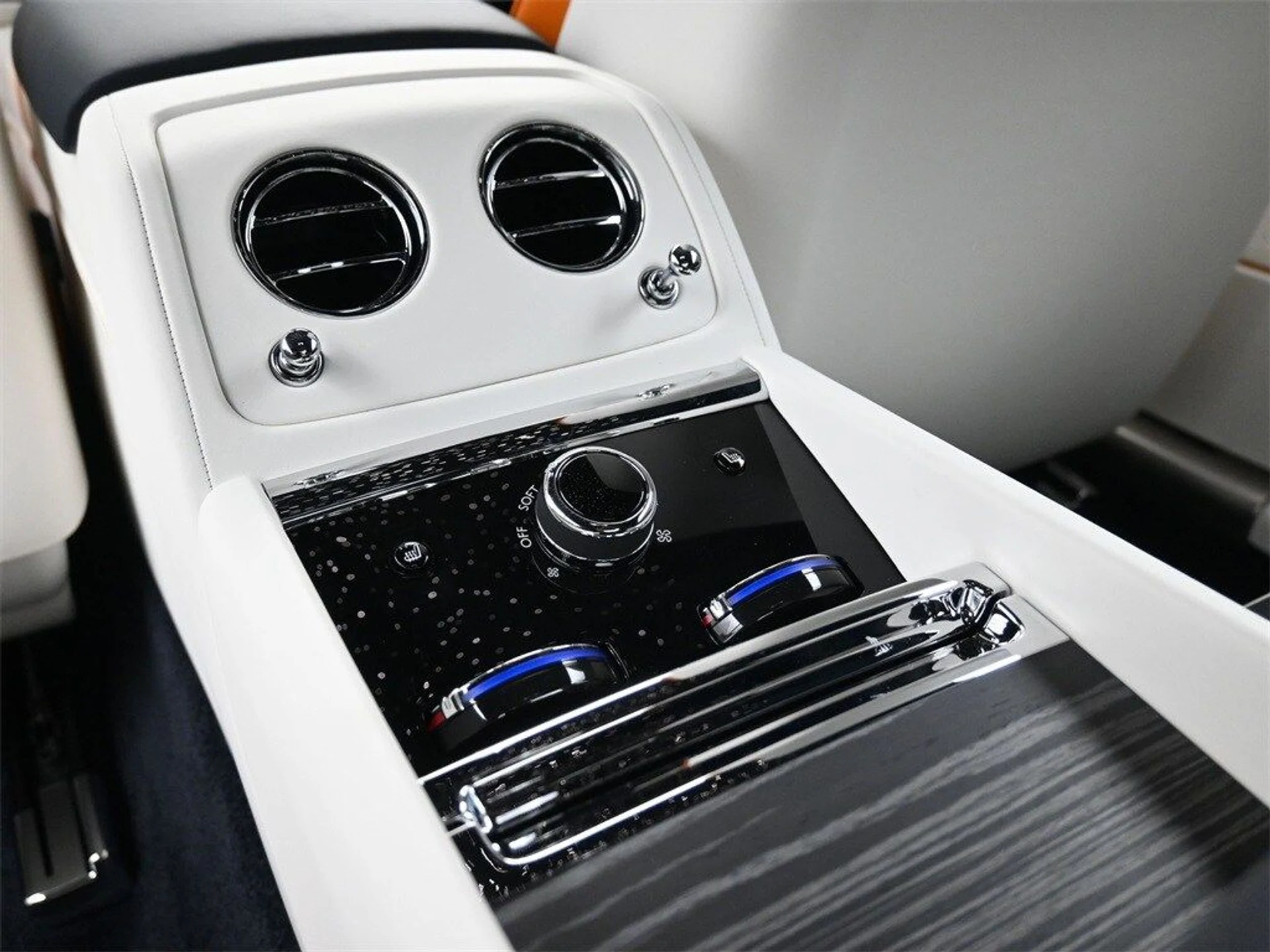 mph018_3158569547_3f789718afeab792b8a76c07e8ec1edex_a2f1af73a6