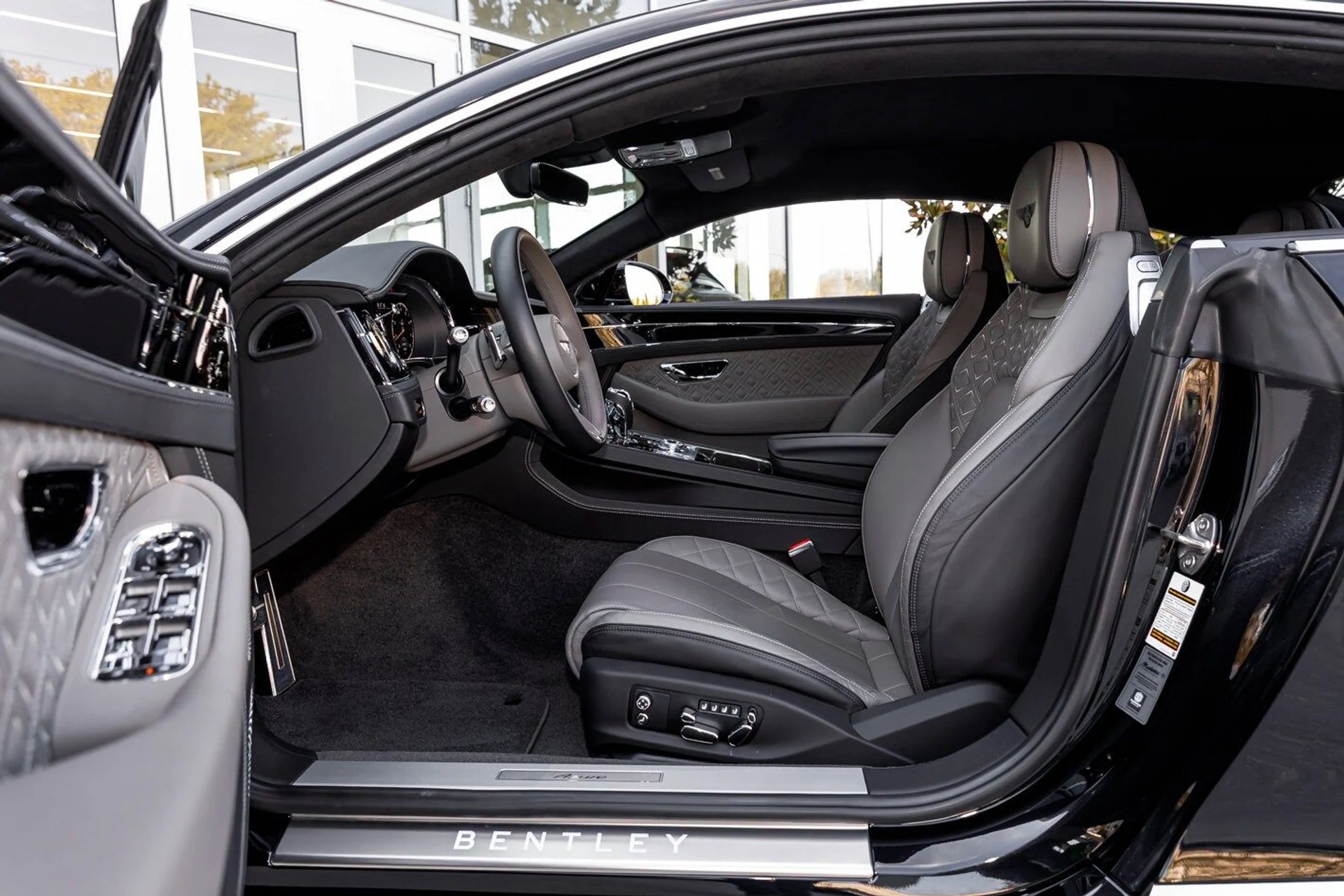 mph018_3159527446_bddbc8b22bf1b01d62af68e78e0093eax_23811e8a3a