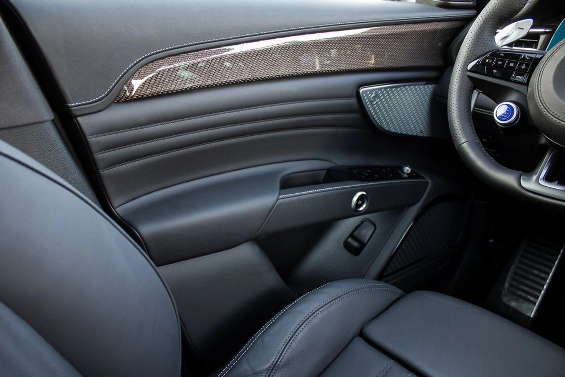 mph018_3160700273_b54ac7fc86a13843d2f7e5383c96fecb_42dac3b938