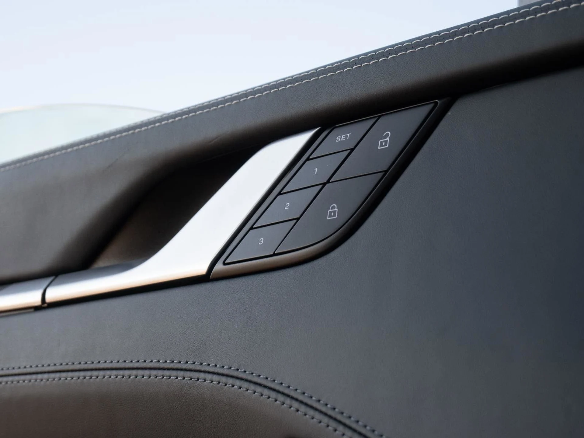 mph018_3161948525_71911b68fbfabcc5d611d39821e55943x_2d092a9da3