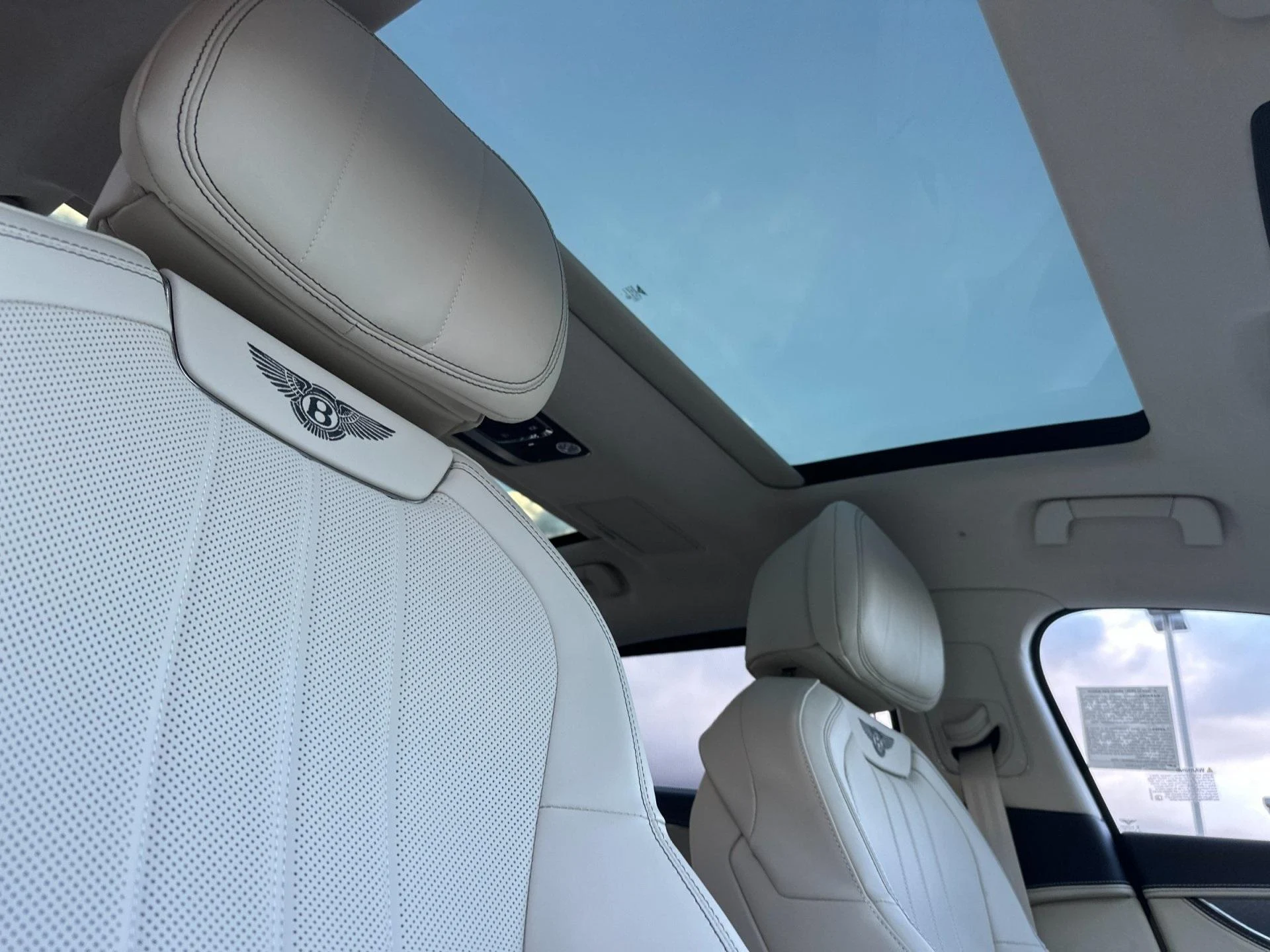 mph018_316631976_New_2026_Bentley_Flying_Spur_1763565059_4e24c40fa0