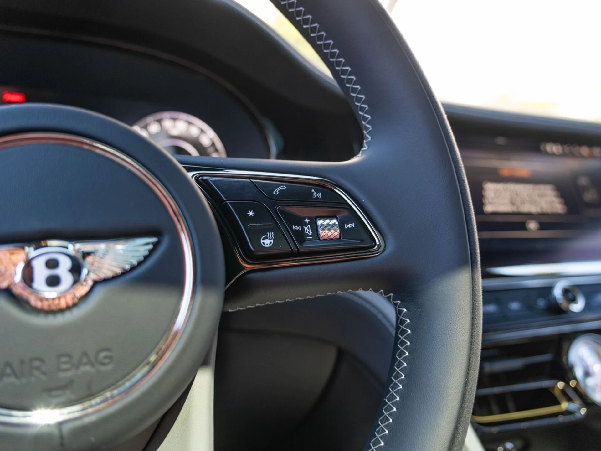 mph018_3168637868_30d815be69969b02e1a988ef0b933500x_b4086d1194