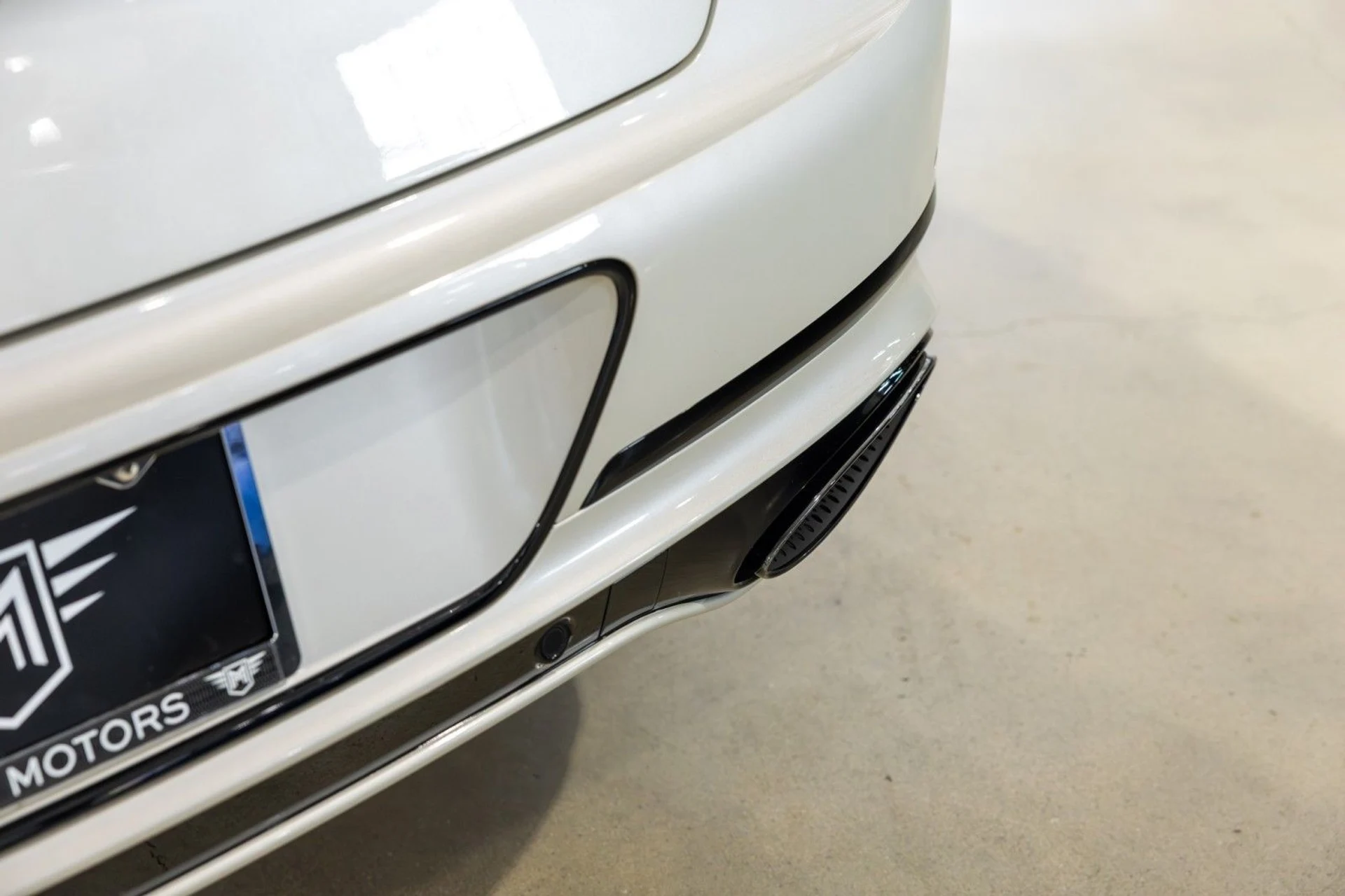 mph018_3171096539_Lg_48df734615