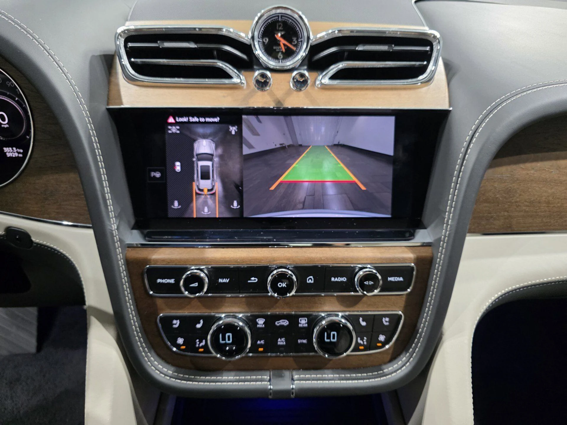 mph018_3172944491_0a4a09b7d52eadb8a85d11979b527bfc_fa3d0d5994