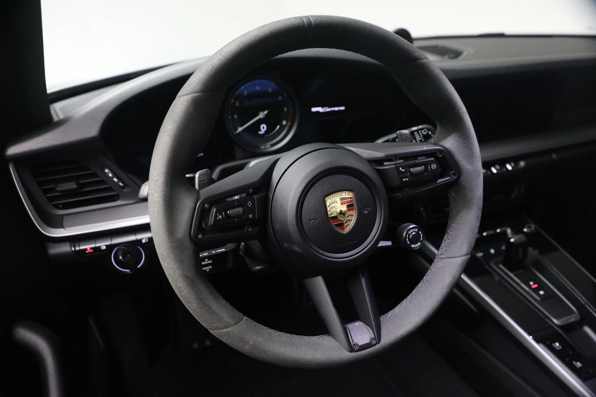 mph018_3174215344_Used_2022_Porsche_911_Carrera_1765579996_675953d06e