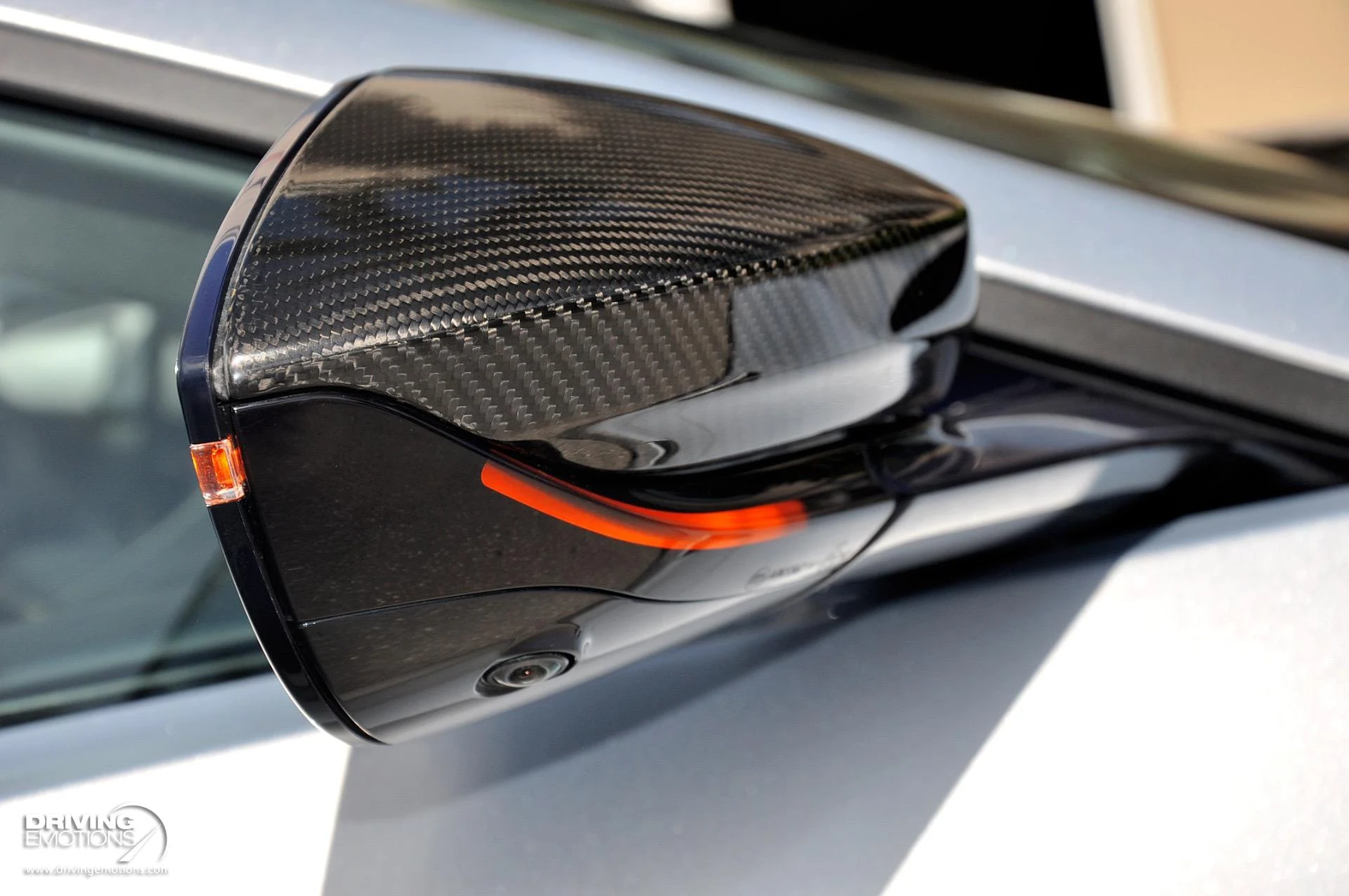 mph018_317723402_880_p19_l_9f571b67b4