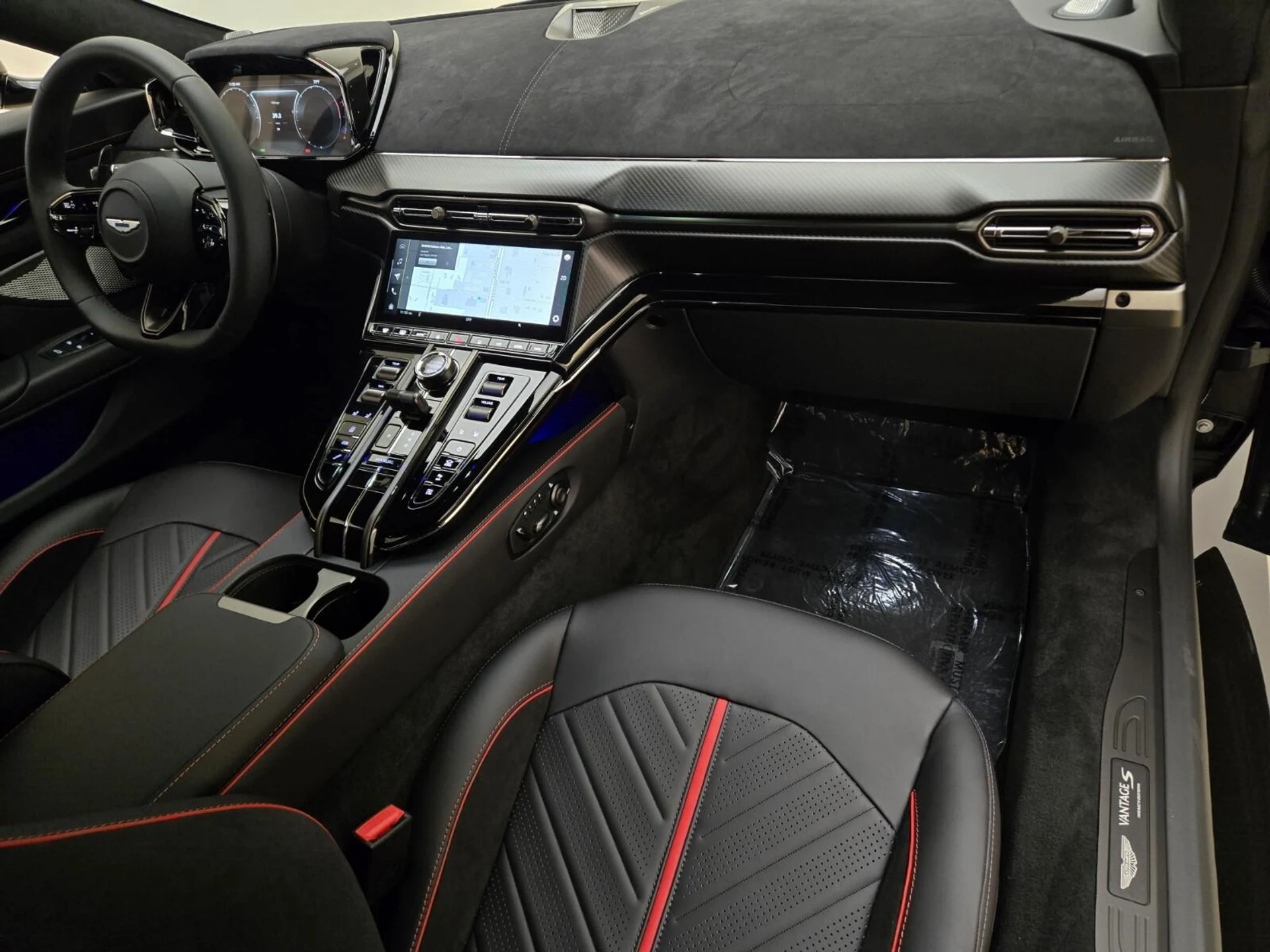 mph018_3180669545_New_2026_Aston_Martin_Vantage_S_1786166339_779b050384
