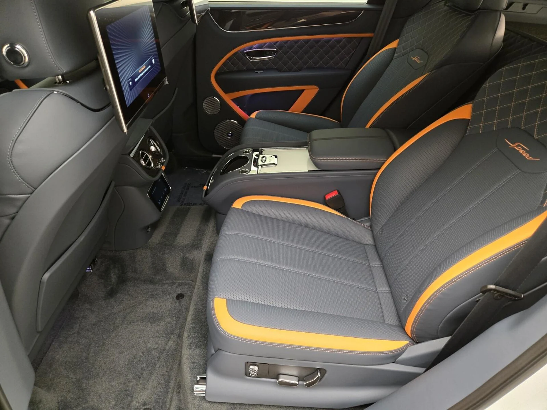 mph018_3182601564_Used_2023_Bentley_Bentayga_Speed_1760684219_8bd97d9a6a