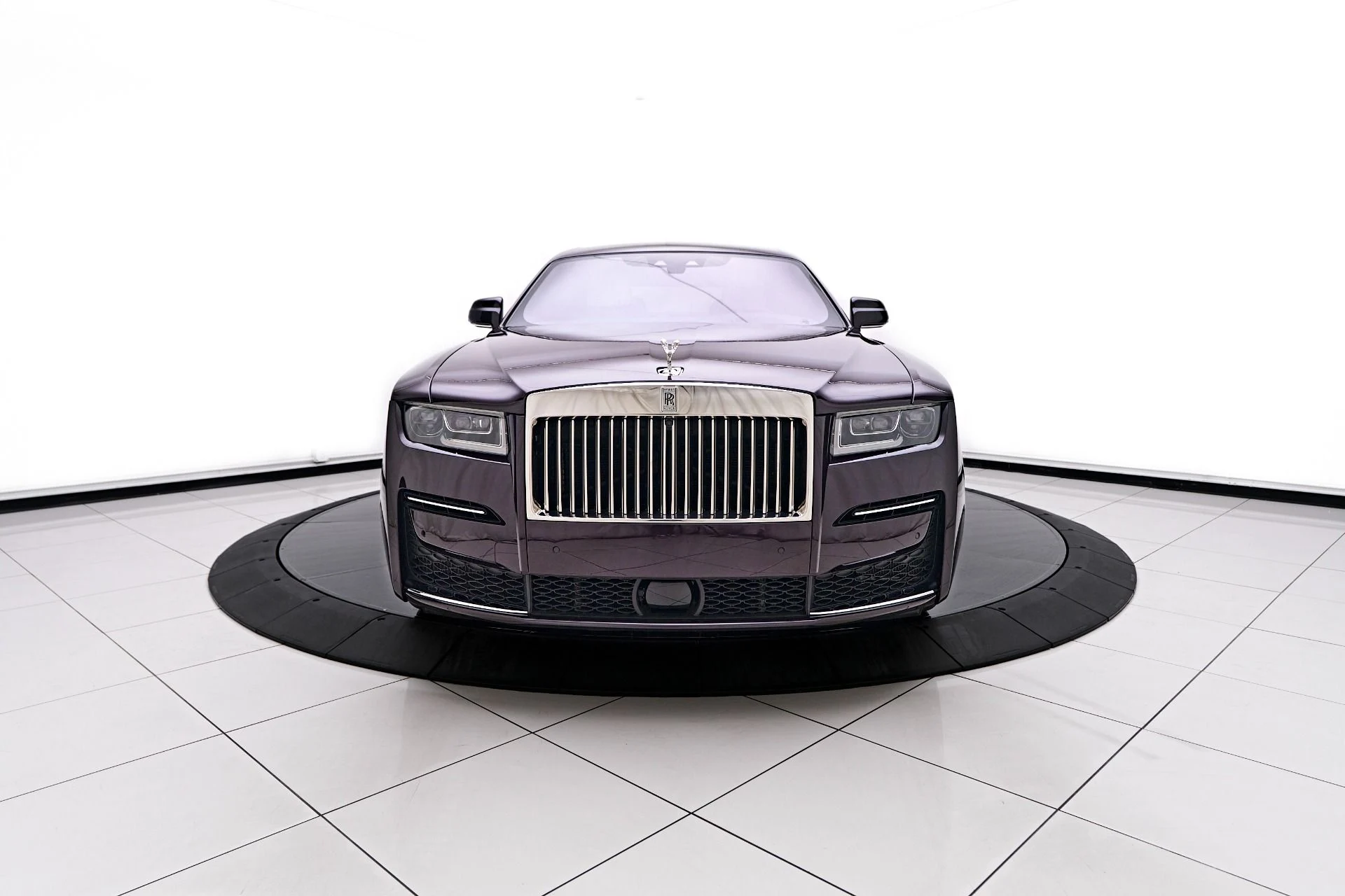 mph018_3183482108_Used_2024_Rolls_Royce_Ghost_Base_1752169894_9911cfaf4e