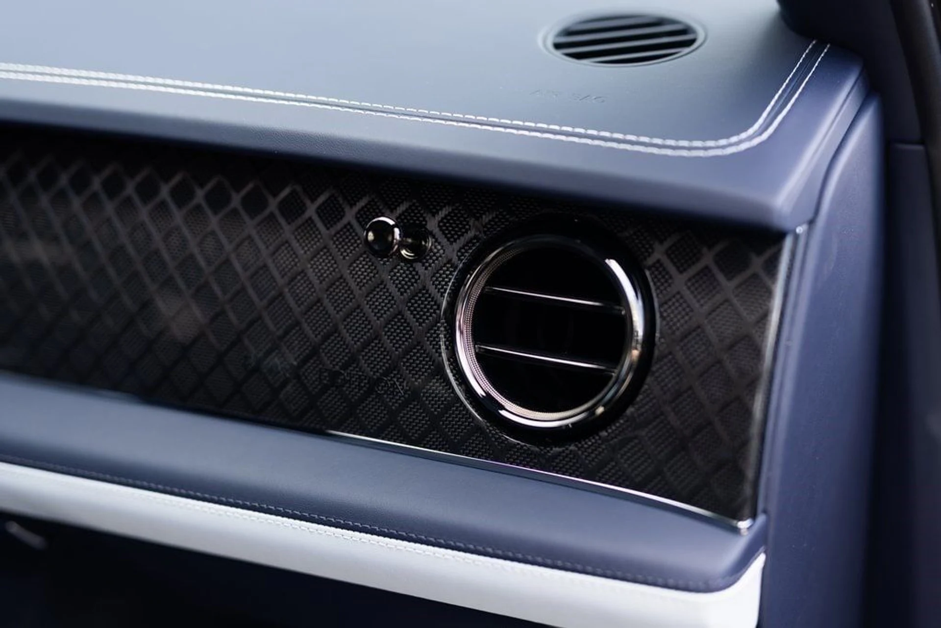 mph018_3185718791_a580792d89acde87f81df11c2e0ae611x_73f4a3529c