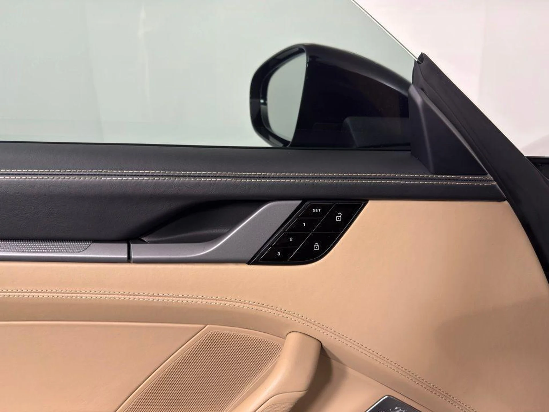 mph018_3187492527_q_Pn_G_Dx_A1_C_We_GRILTH_6_SE_4_Qy_X7_OM_643375b49b