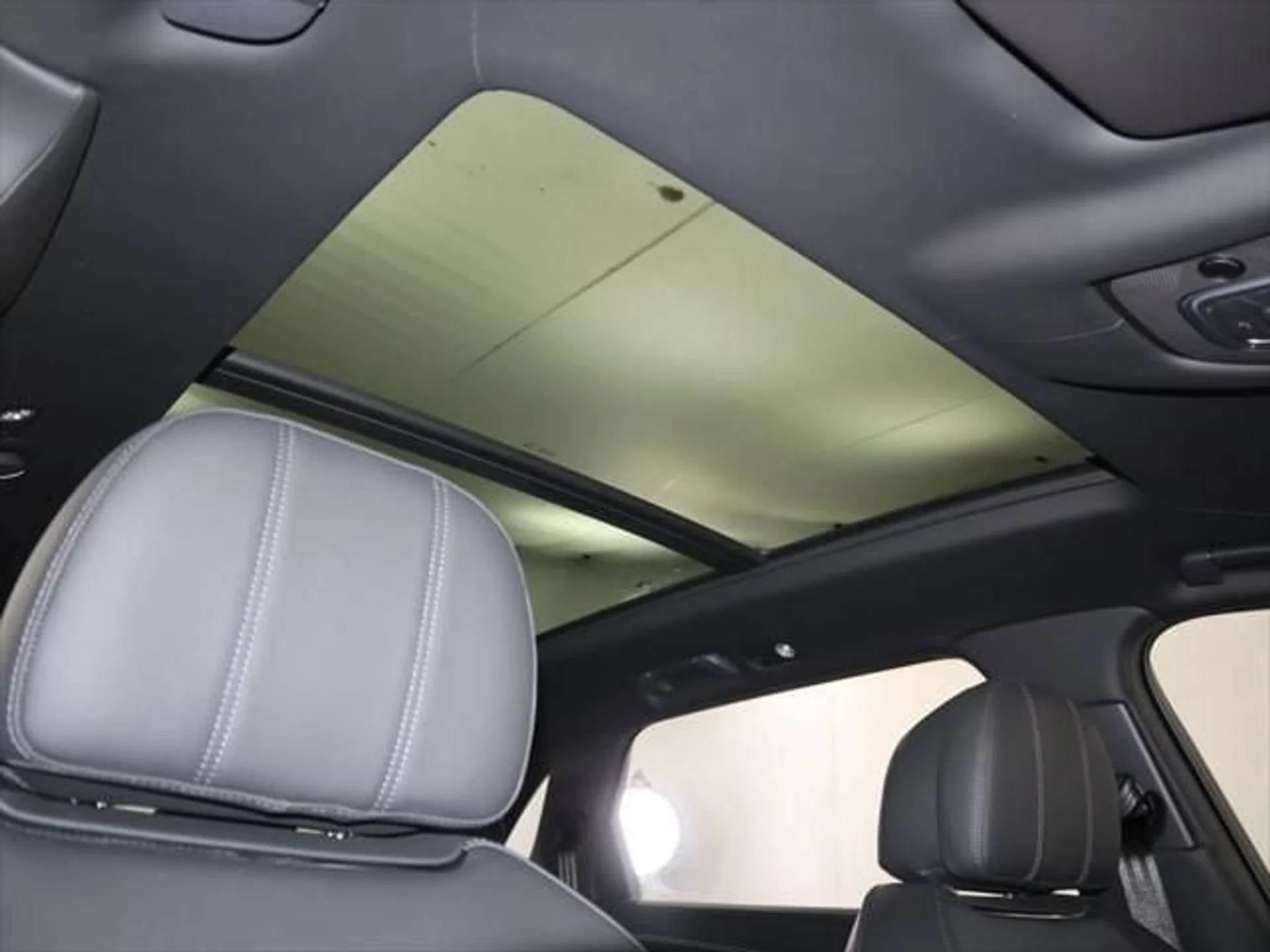 mph018_3192469570_new_2025_bentley_bentayga_ewb_v8awd_8119_22910191_19_640_473e20ebb6