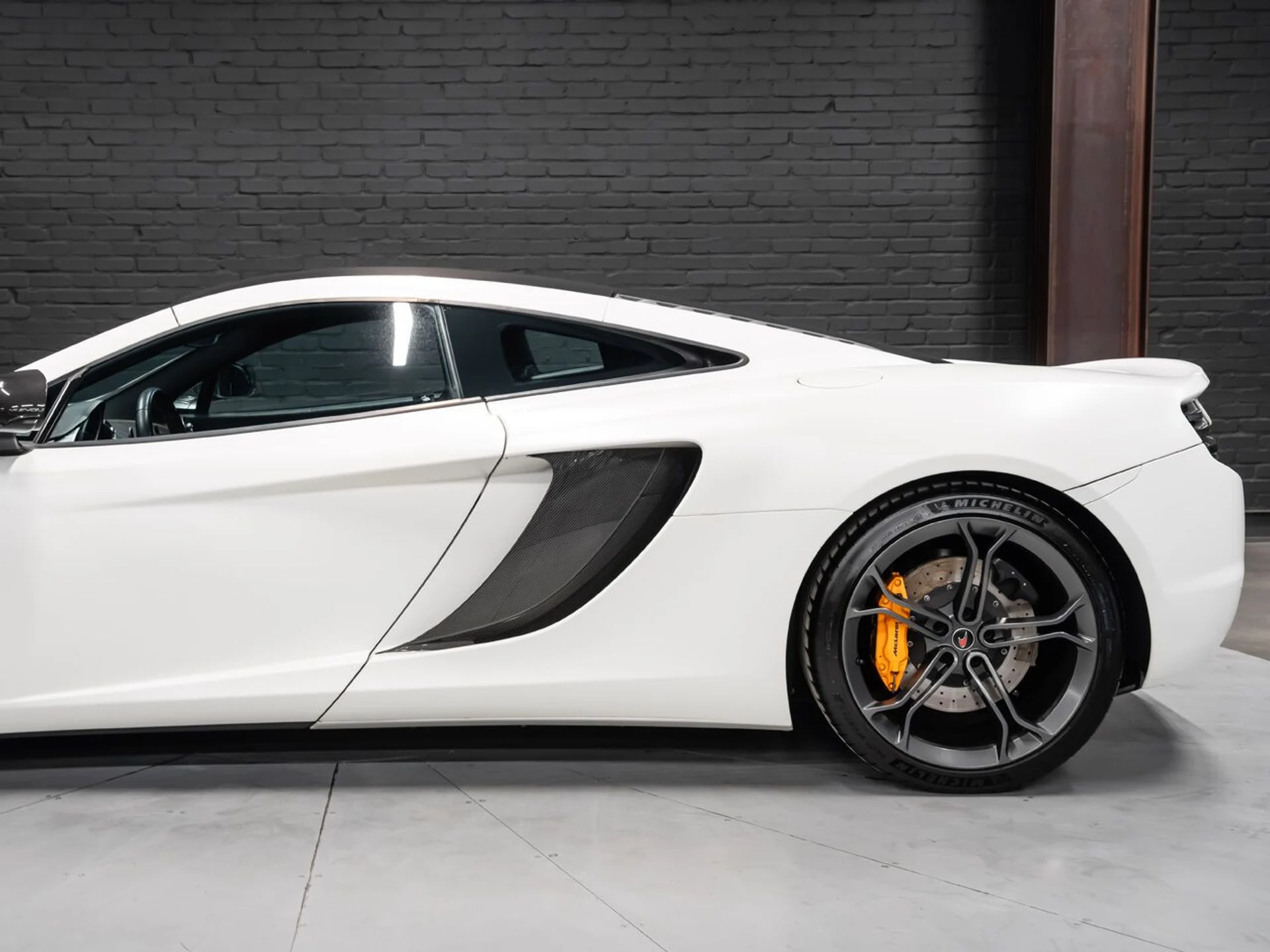 mph018_3195041021_mclaren_mp4_12c_2012_446bdabefc