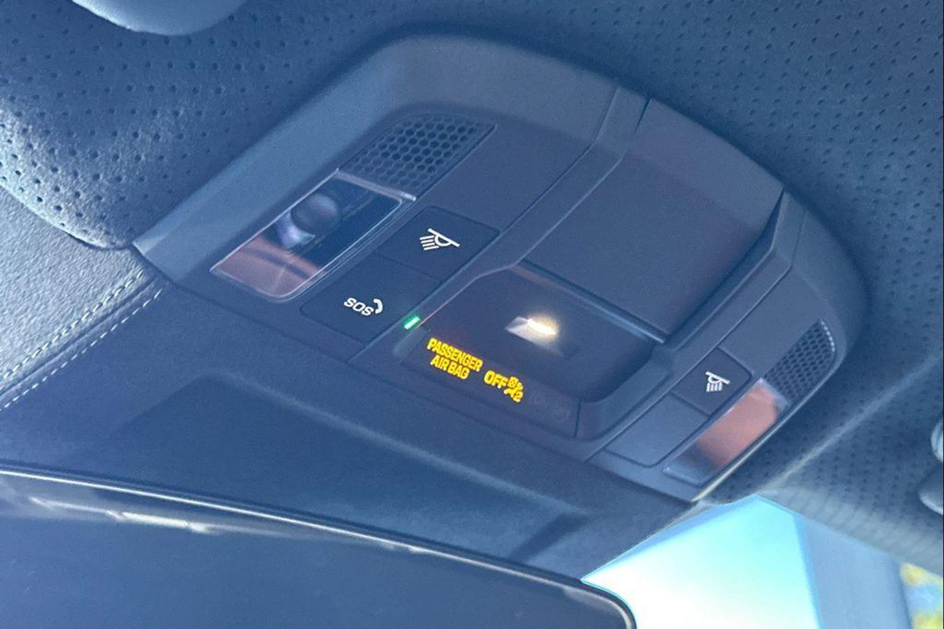 mph018_3195681635_w_E_Ap_PB_2o_D7_U4mm_Q9_SB_h_TW_Dd_Qr8_15b8f91357