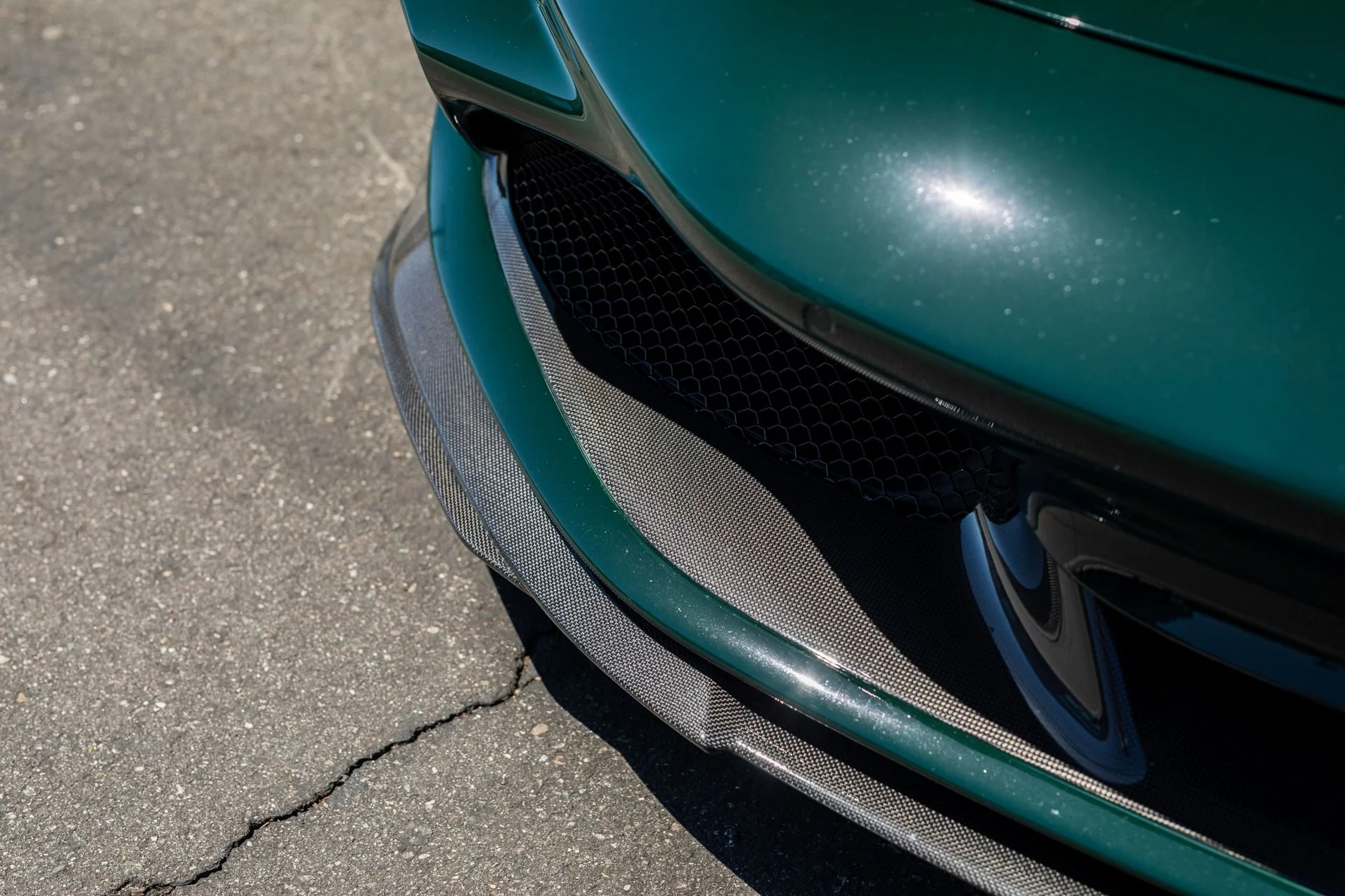 mph018_3196705517_Used_2022_Ferrari_F8_Tributo_1744415613_72e0051b44