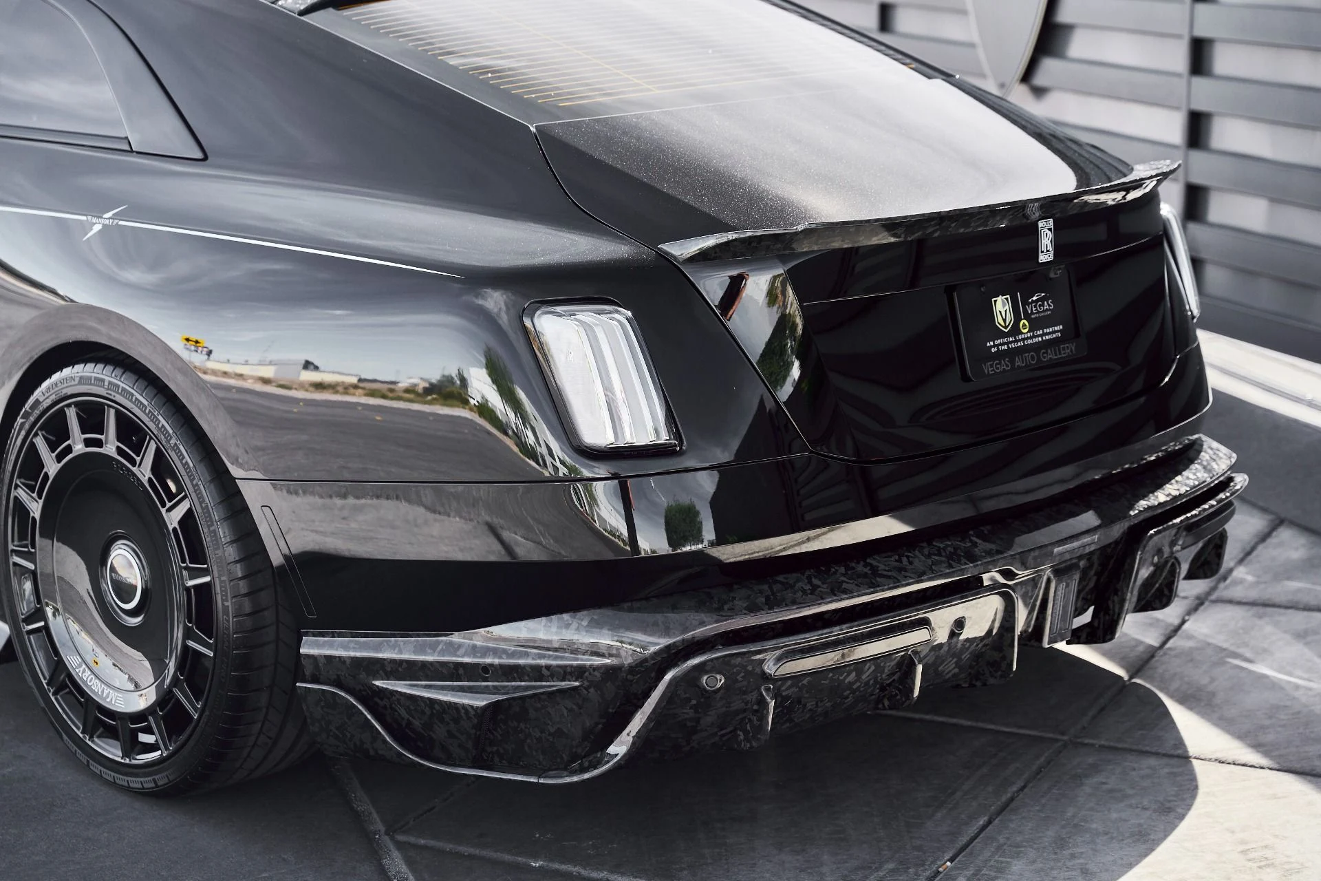 mph018_3199880506_Used_2025_Rolls_Royce_Spectre_Base_1773452458_29cfaf1f71