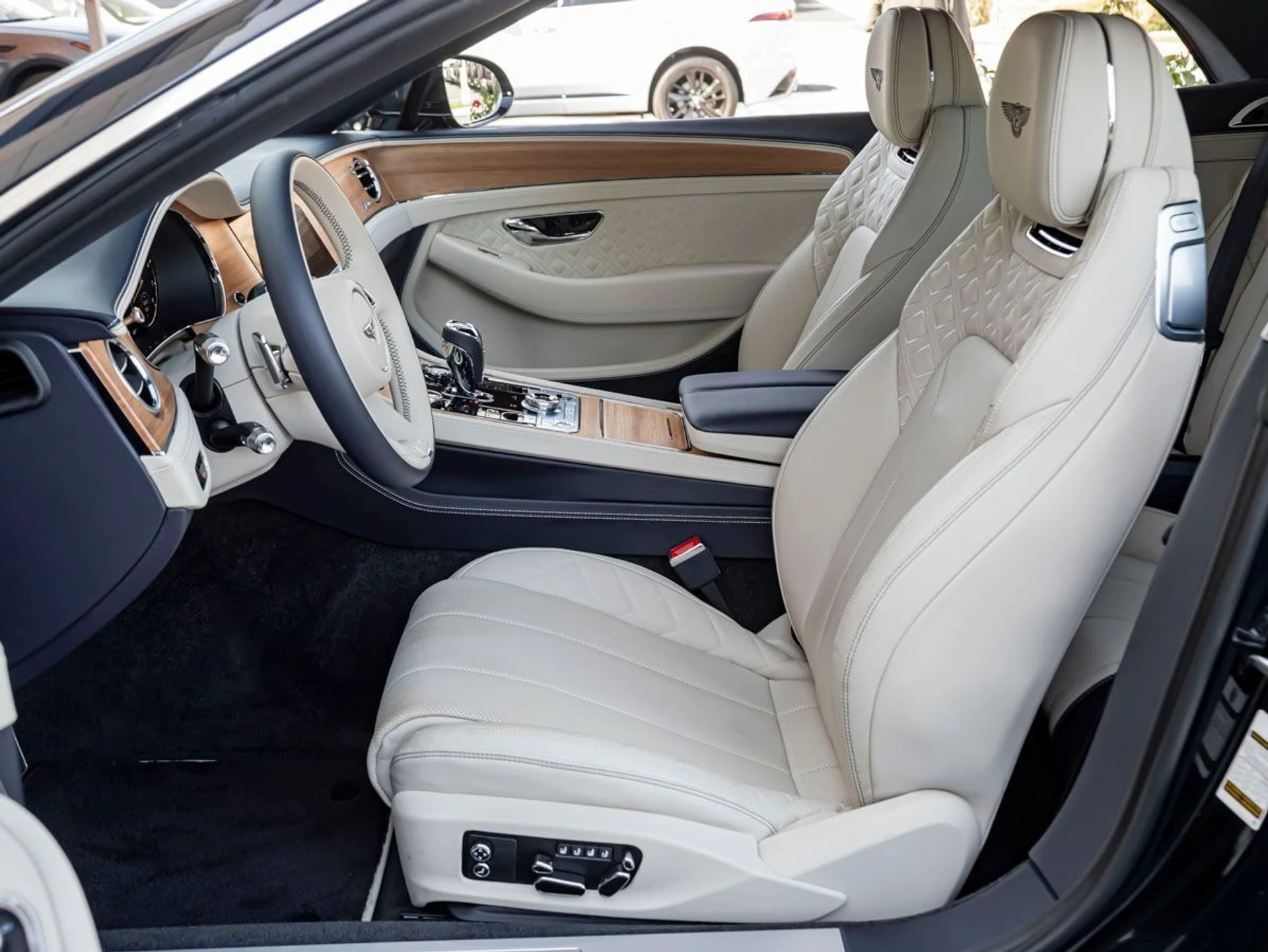 mph018_3200179395_19_e67c1c1985