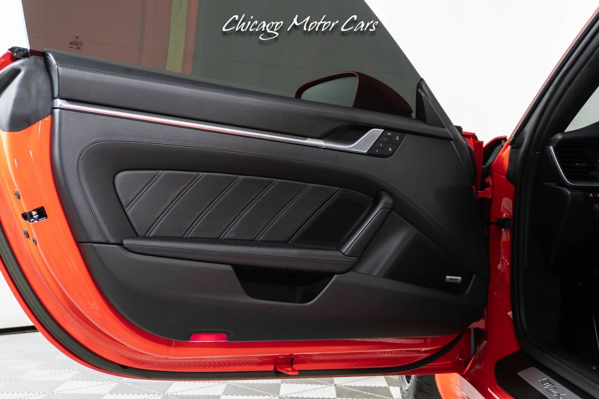 mph018_3203855928_13486_p19_l_7f7d38412d