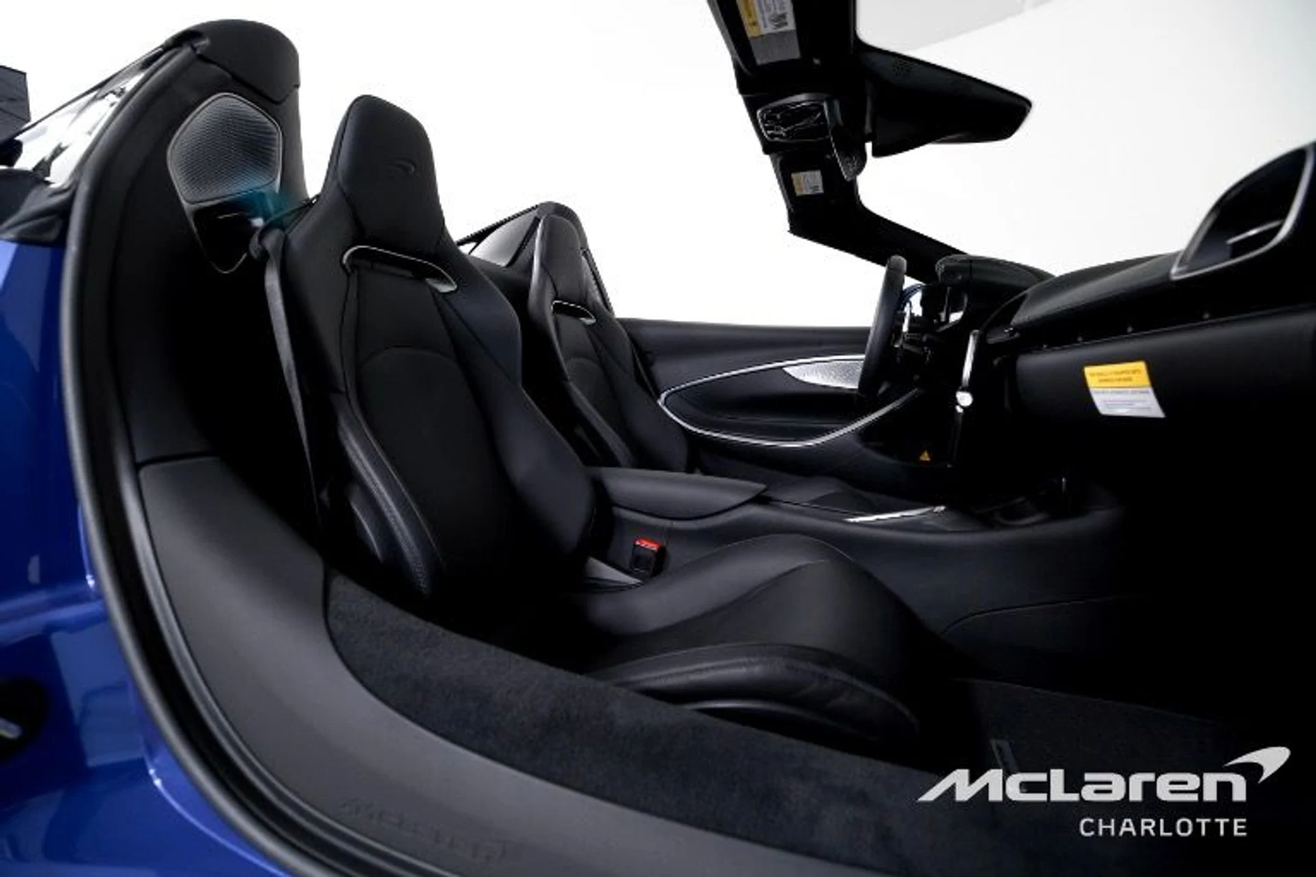 mph018_3209519842_Used_2025_Mc_Laren_Artura_Spider_636c232e24