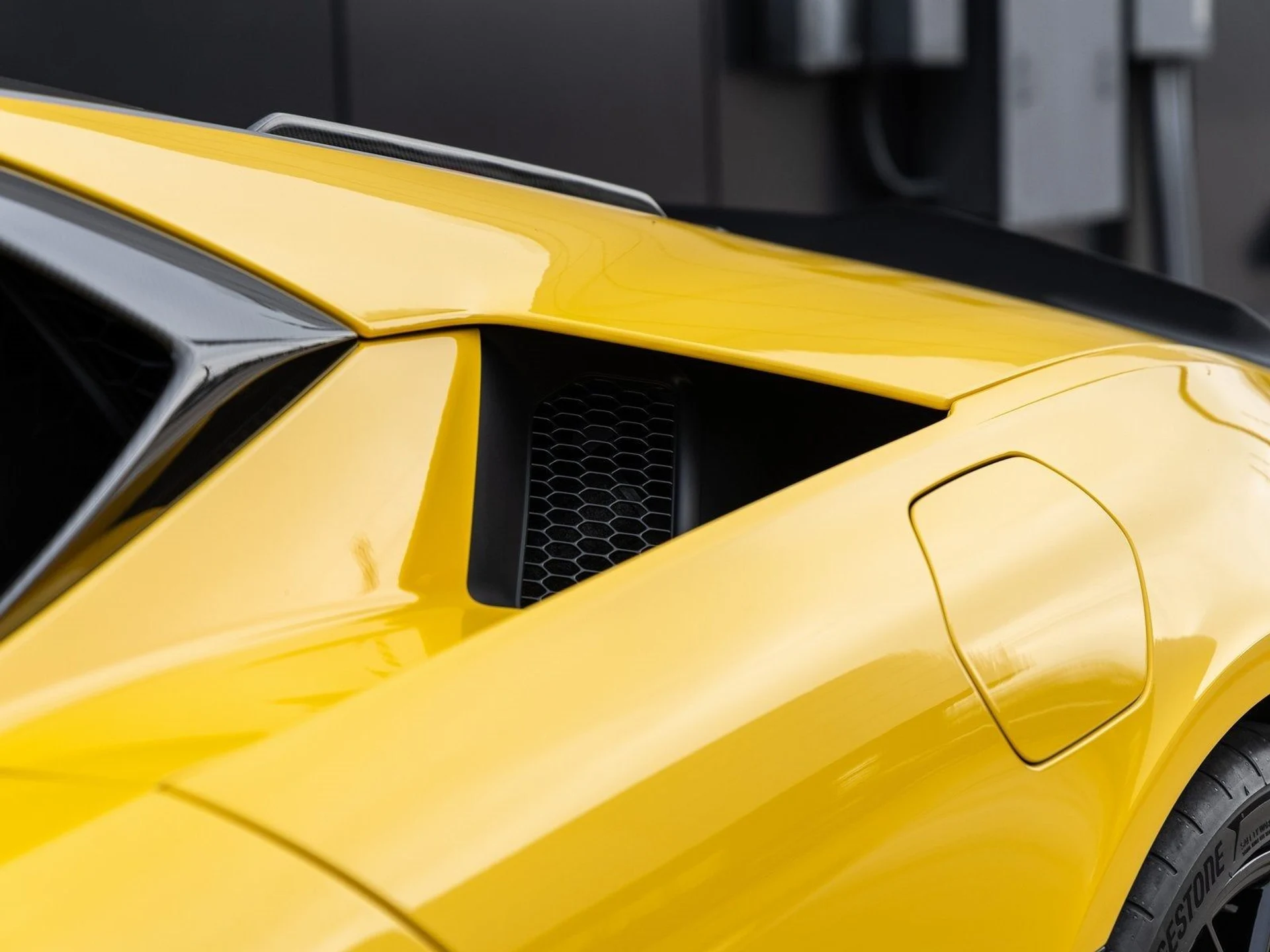 mph018_3214959752_19_625a3347b7