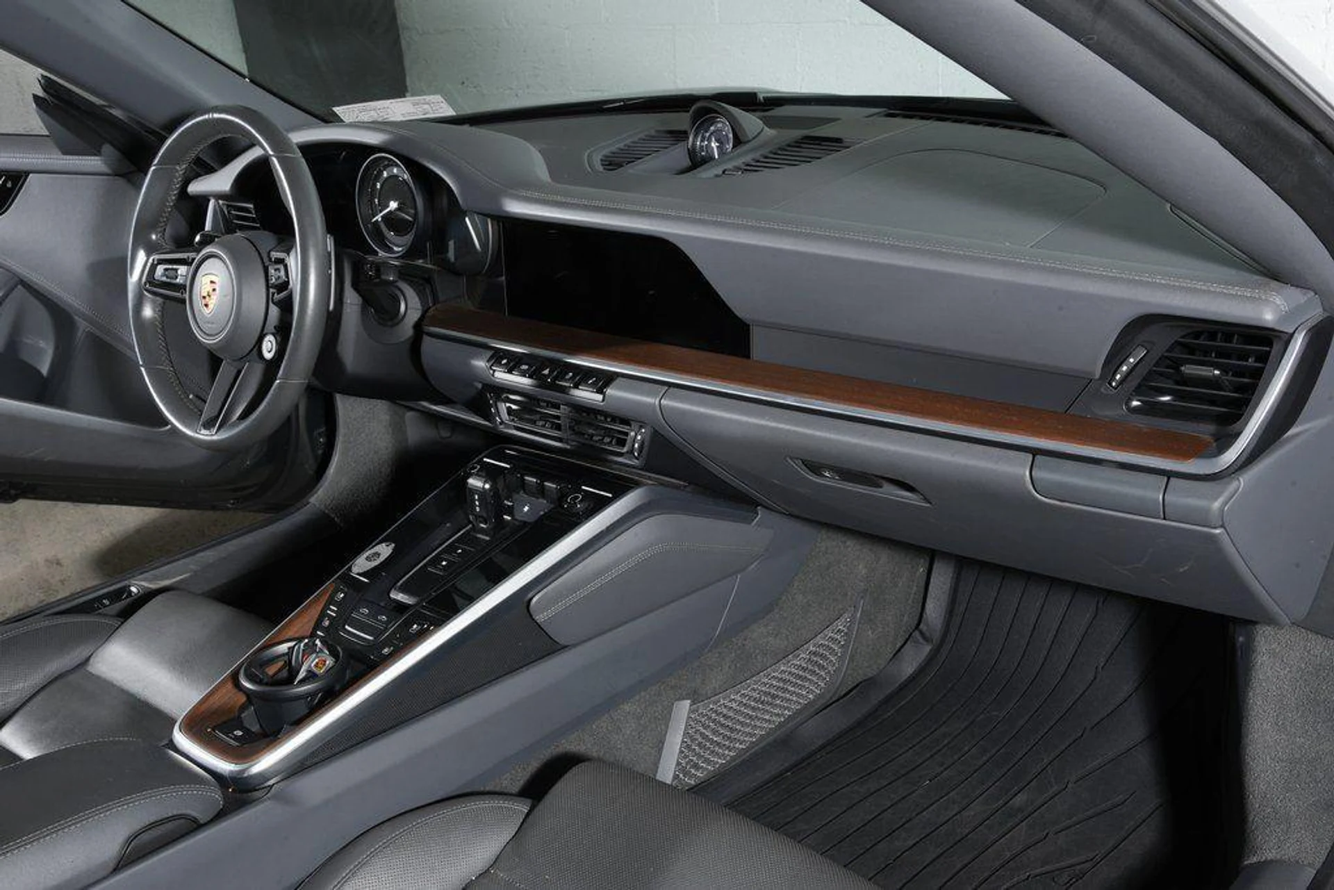 mph018_3218249006_00_Cr6lsra9o8q_Ji6_P3_Waw_Jpvg_20c09940a6