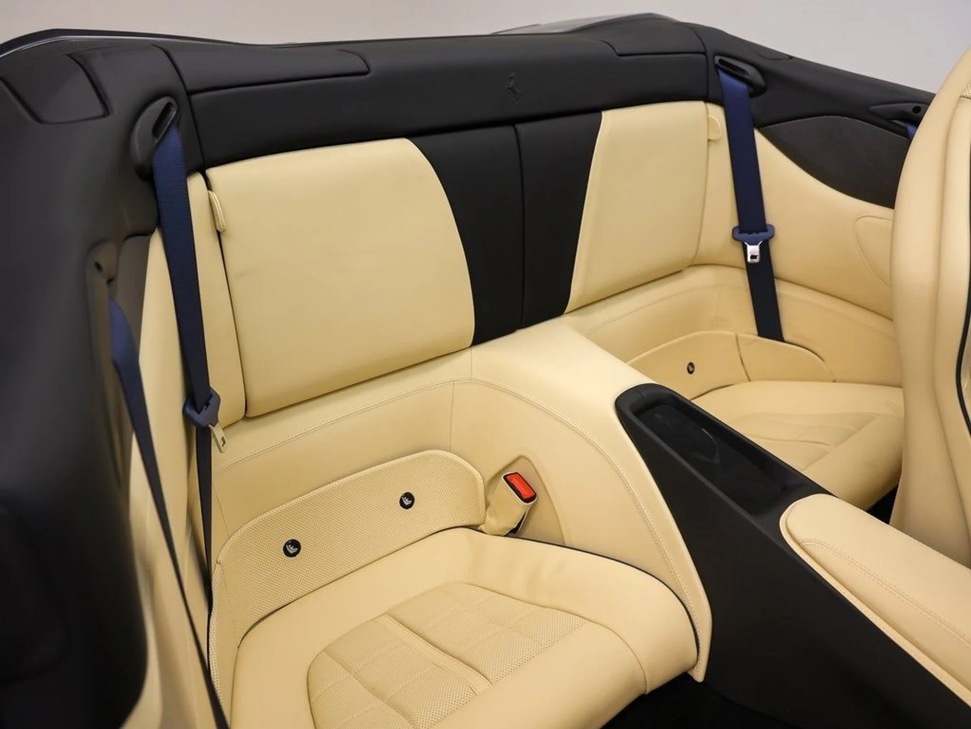 mph018_3219739082_19_c4903b748e