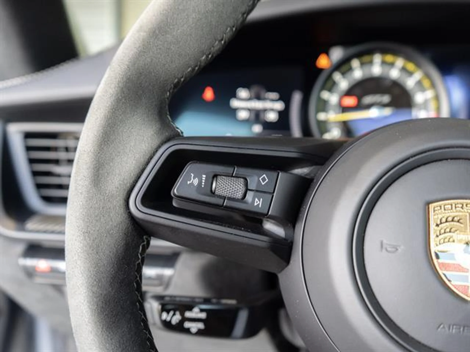 mph018_3221747392_PV_101_Wx_Lkze_Gei_BN_8_Eev6_RD_My_J4_6d2422811e