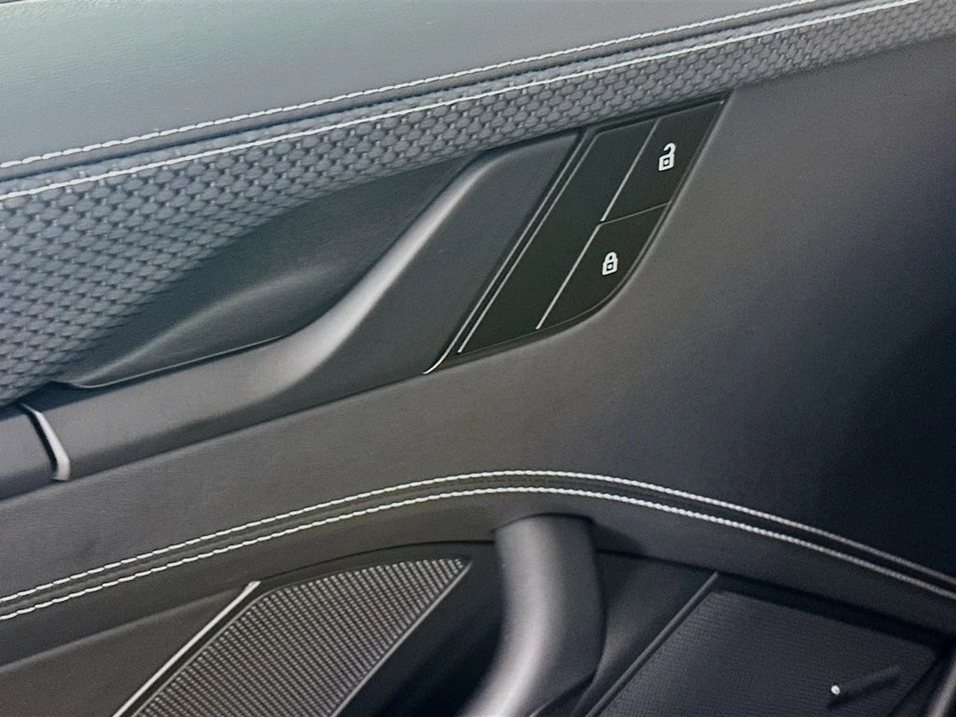 mph018_3223376736_90e0c58efc2cc399a7cb605c5d8e43adx_750dac43da