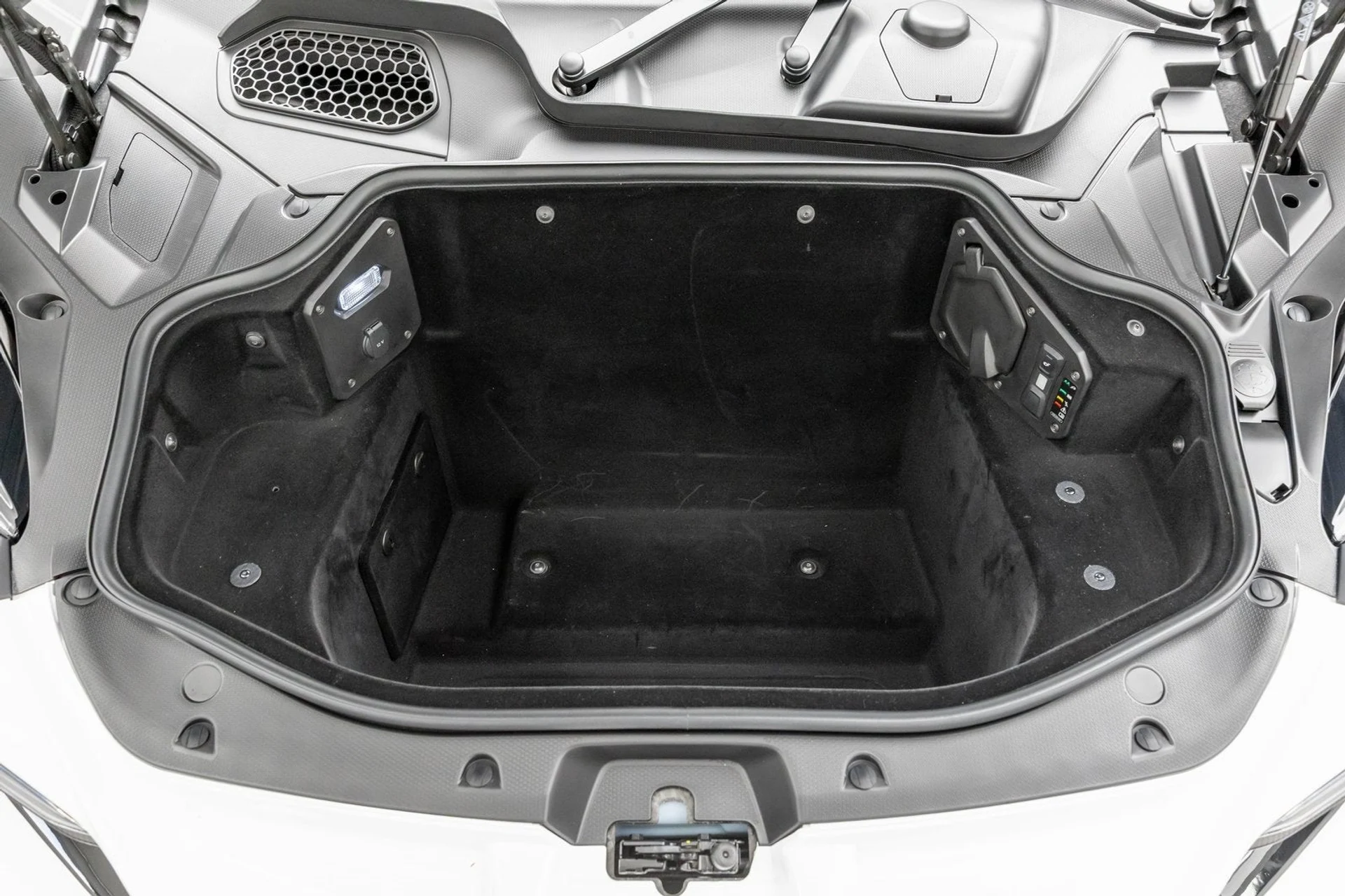 mph018_3225595463_19_16ce624dcc