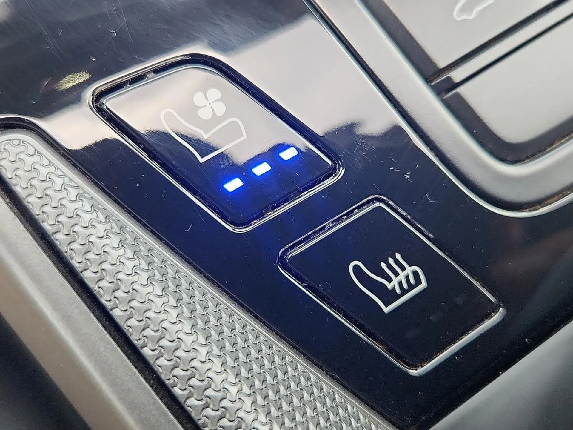 mph018_3227310445_2l3w0c_Wfo_g7_Nn_Ii_B_Renwq_HW_Ms_6bf3855b05