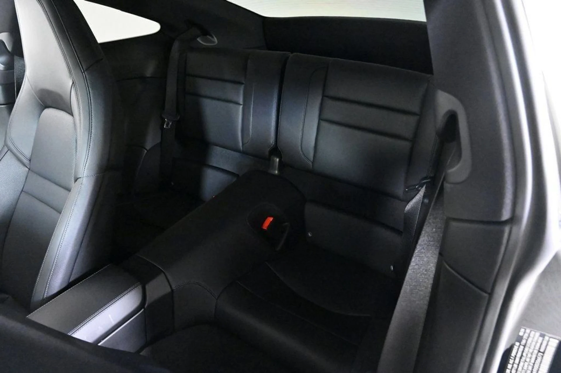 mph018_32292701_209851888c8b440d96df73582037eea0_60b1dbc424