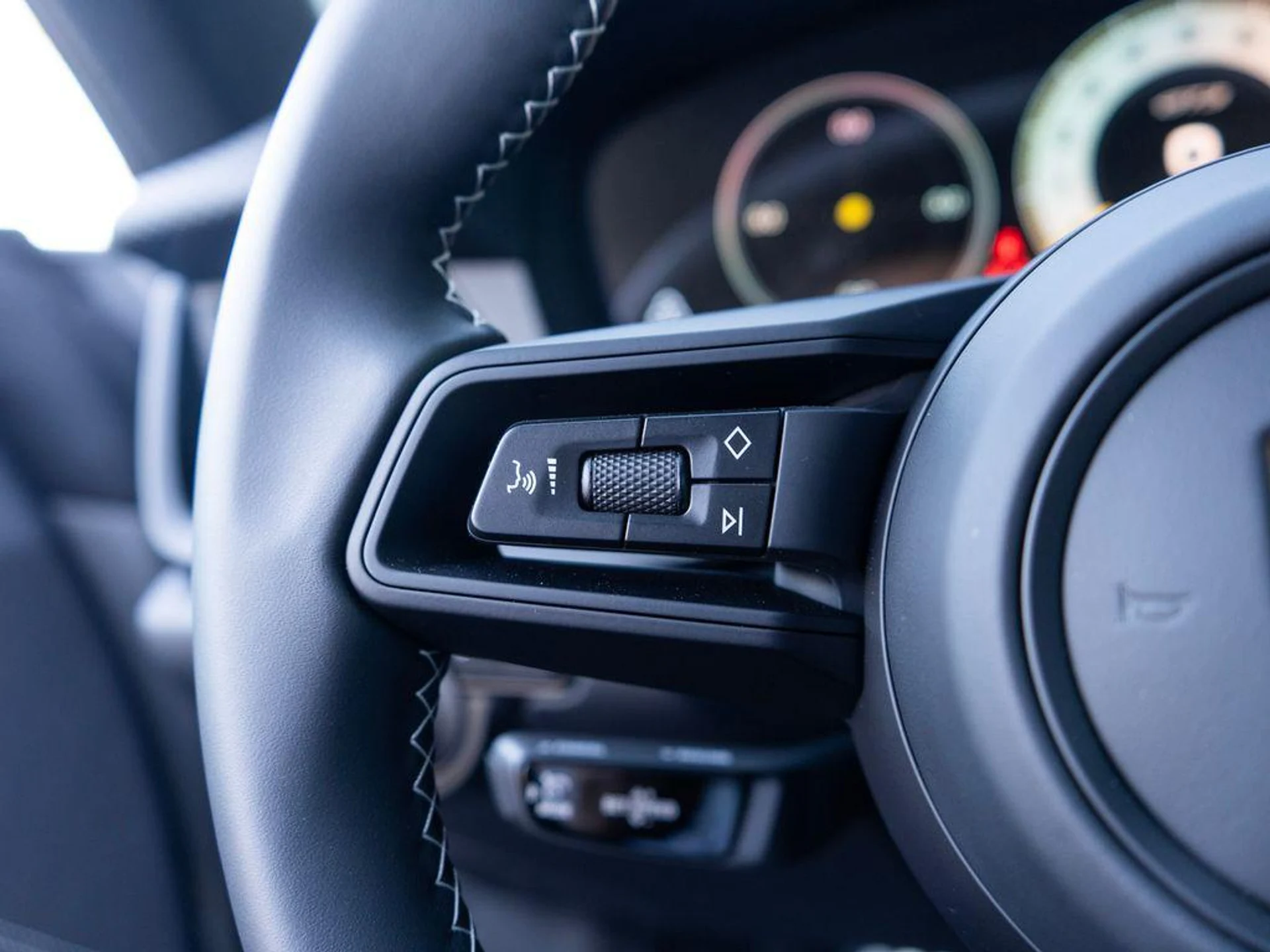 mph018_3231972403_jqj_CW_3_C0_B_Fv_Fk_B_Yhbl8ea_T941w0_dfd61aaaa0