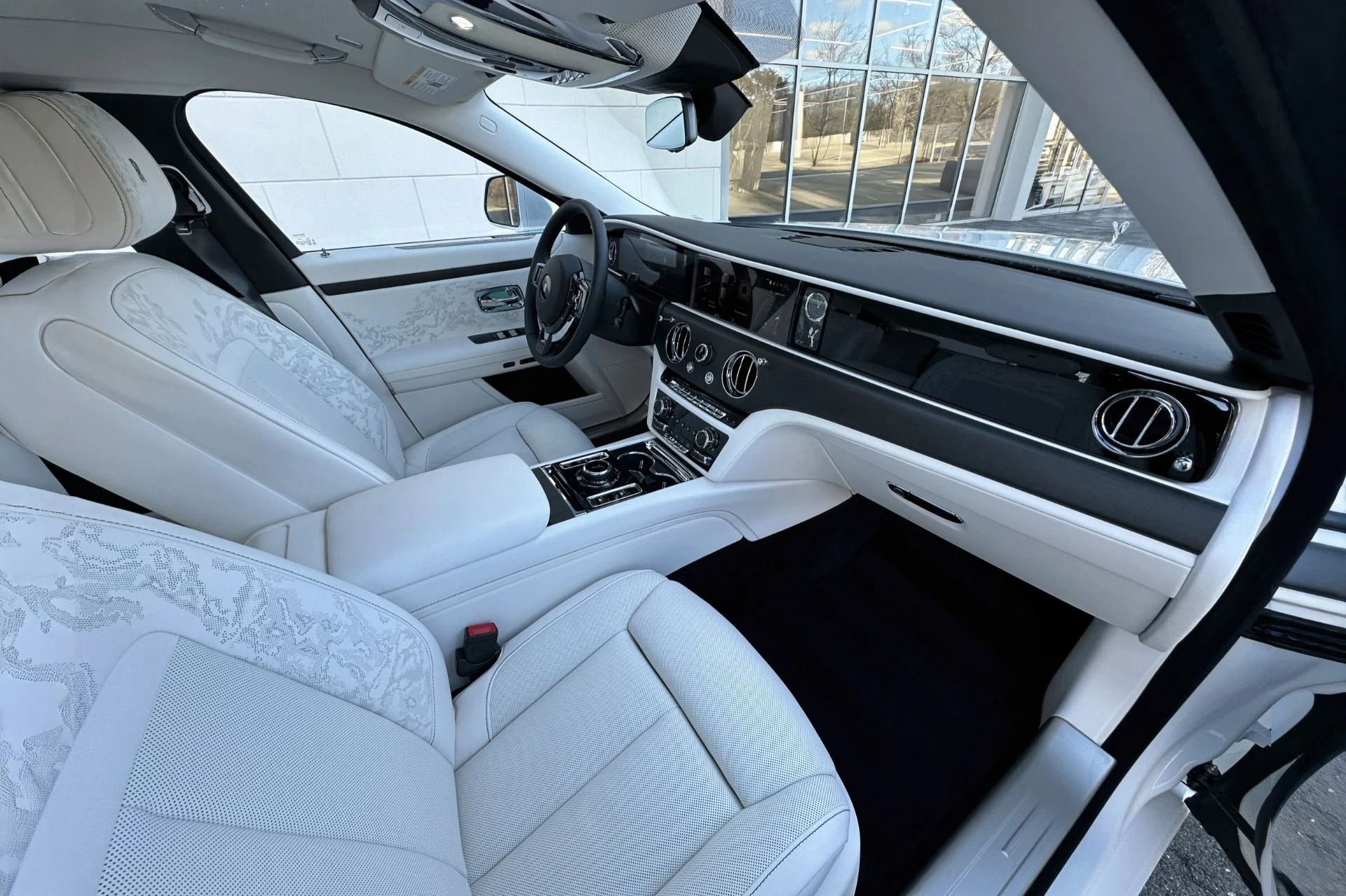 mph018_3233032178_Used_2026_Rolls_Royce_Ghost_1784753740_63ac8ccc23