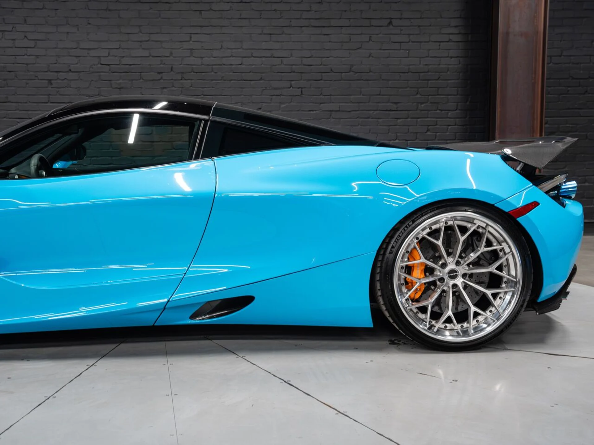 mph018_3235107124_mclaren_720s_2018_4c720cfd8a