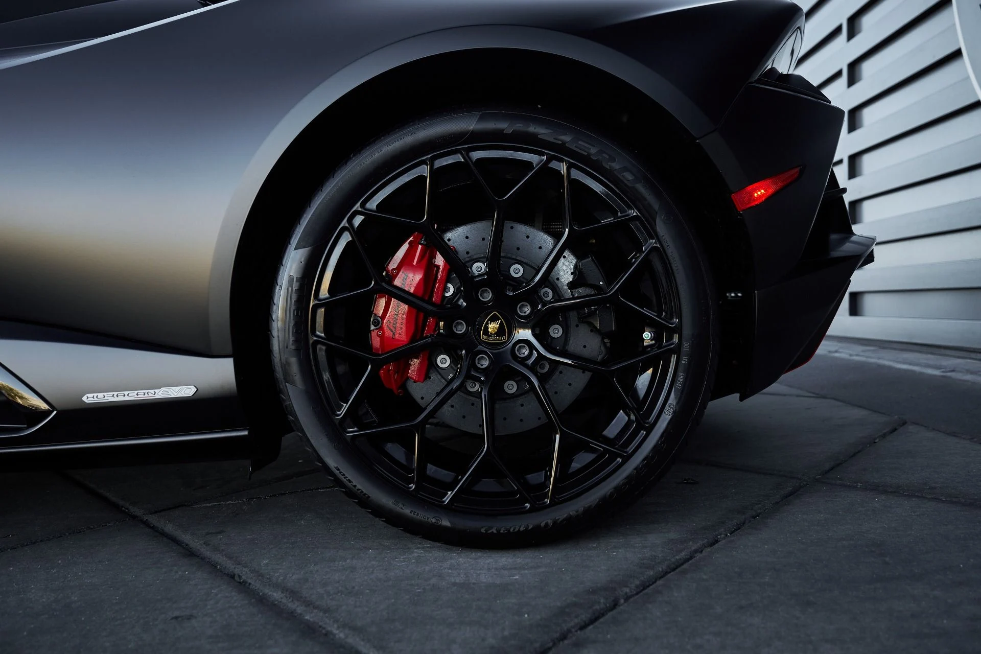 mph018_3238287141_Used_2024_Lamborghini_Huracan_EVO_Spyder_1766881353_de5e6c464a