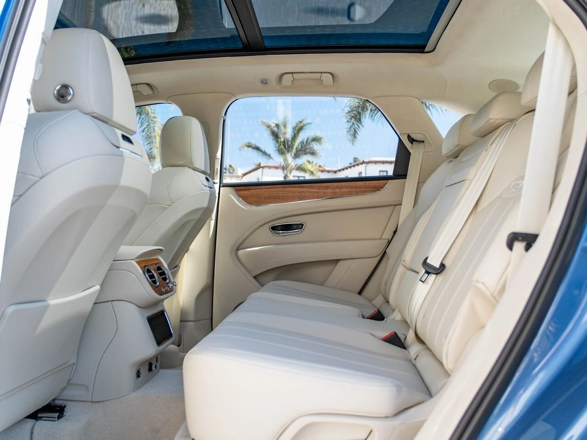 mph018_3239424292_ec3dc447bdabe0564815d4579c6e72dbx_b2929f7970