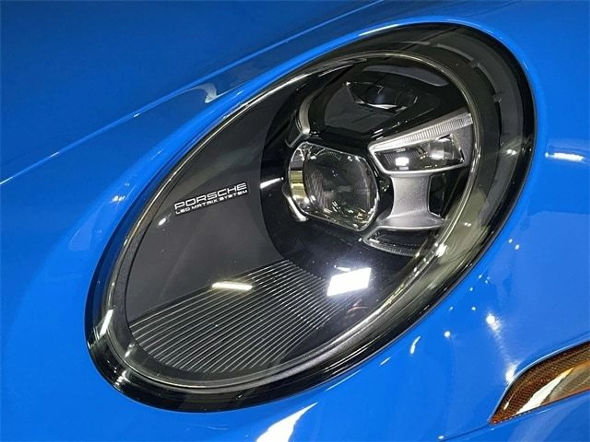 mph018_3245391911_aa2b6c5a74d5075368893de69155e335x_1f536210b7