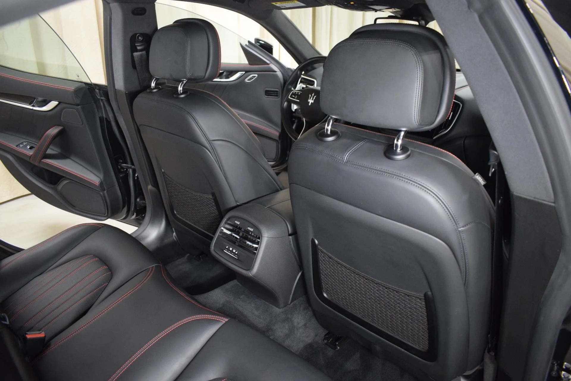 mph018_3255968051_783ca871552d69ca4ce8c3b323747274x_ba094f32d9