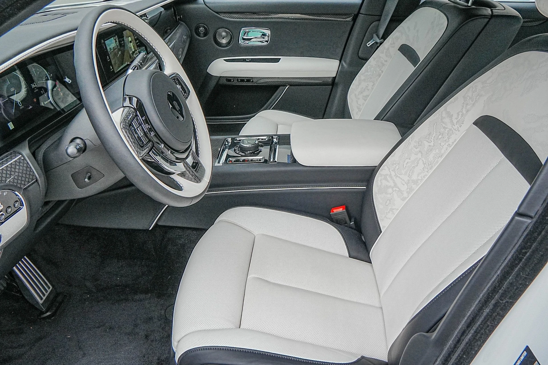 mph018_3261127669_Hi_Tech_Luxury_Imports_LLC_SCA_33_GZ_06_SU_228684_image_18_0b9b963bf1