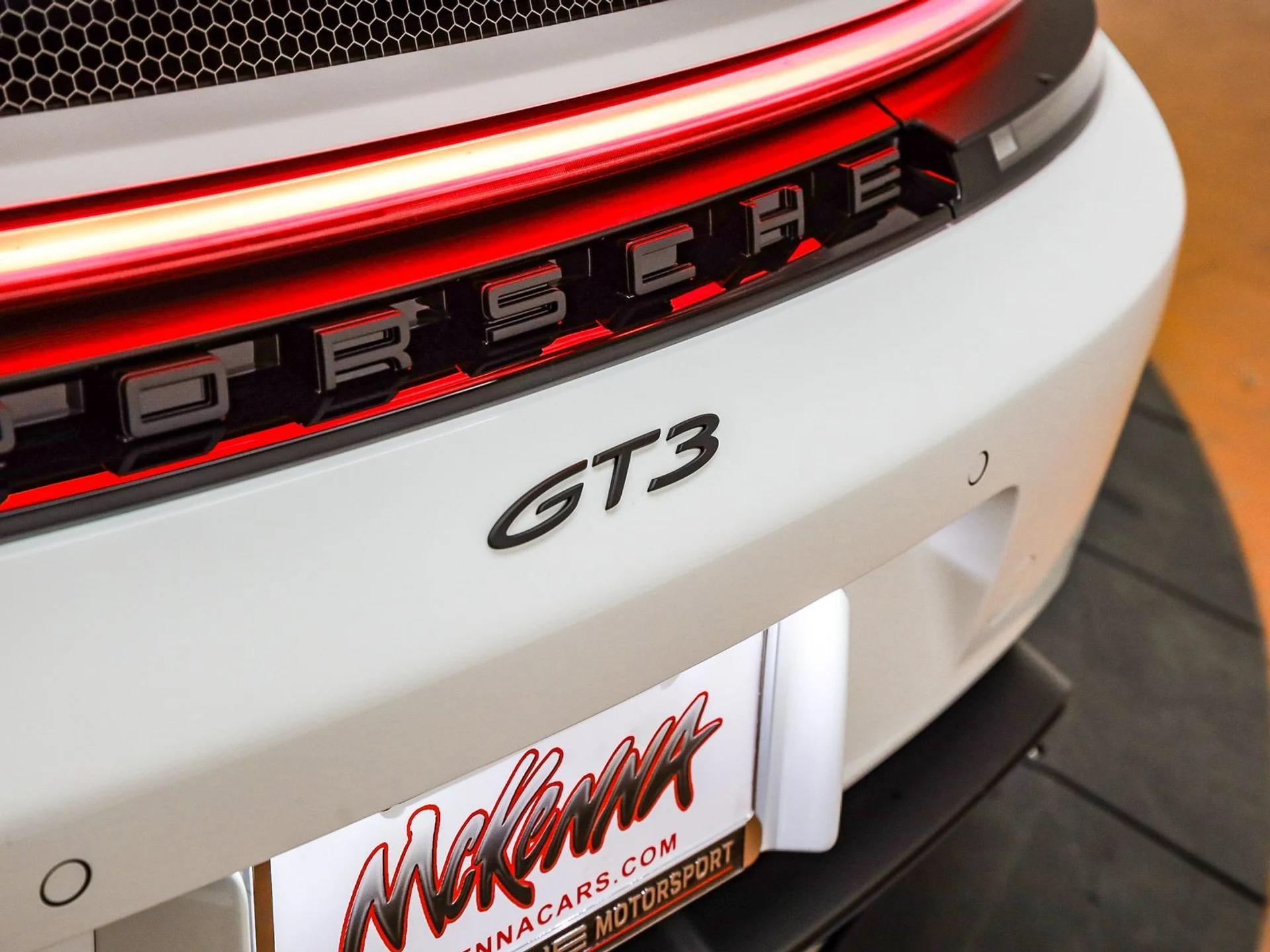 mph018_326551623_1374dcb81483e2ea6b00f4365cccaa6cx_e378cde174