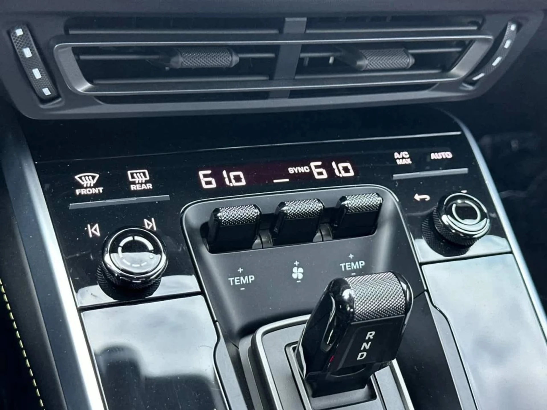 mph018_3266657819_19_f9448264bf