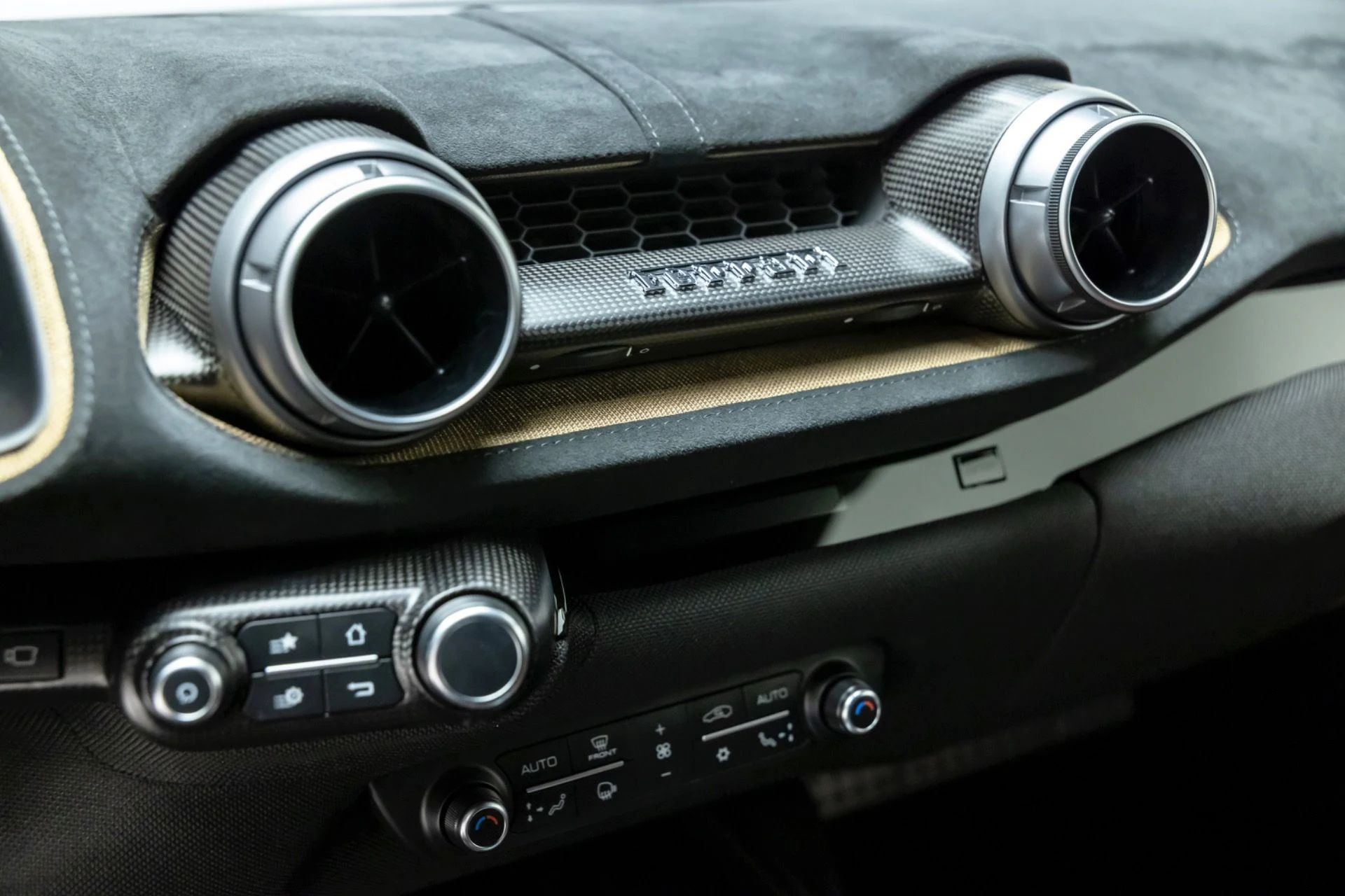 mph018_3268418888_13437_p19_l_6f6e4463ed