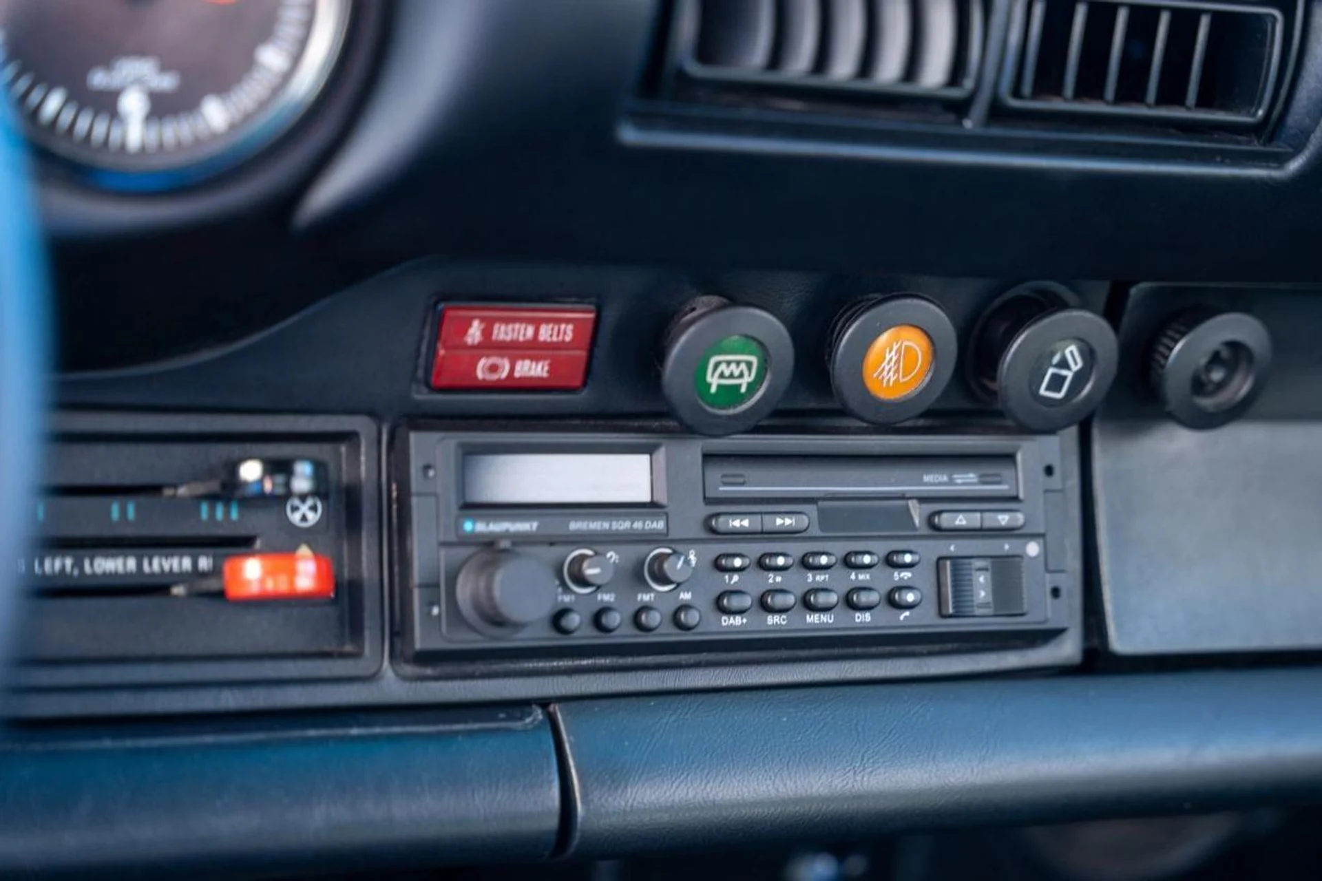 mph018_3272791969_727f5255fbae276edf9a77fdbc5cb3e8_284a027edb