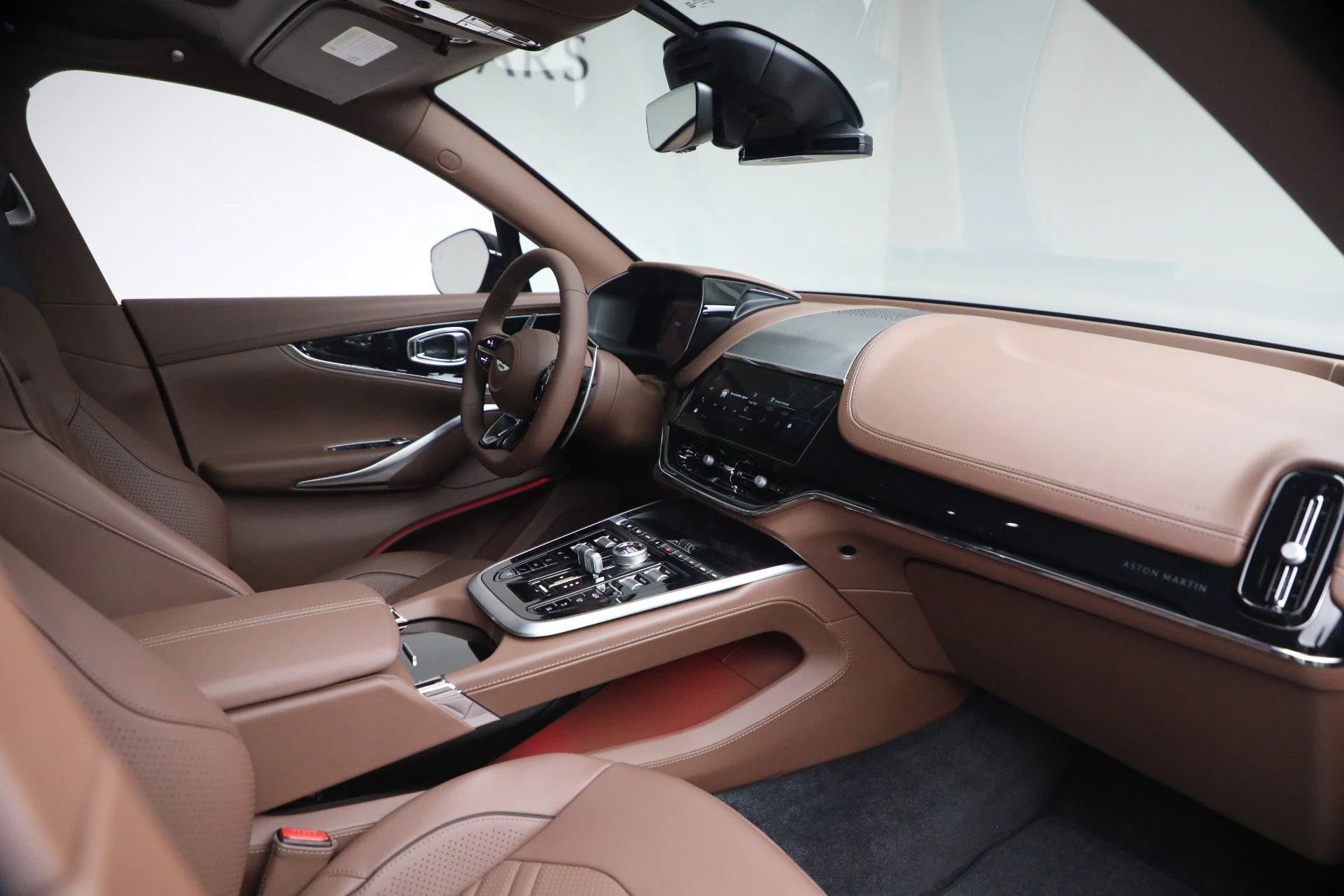 mph018_3274791514_New_2026_Aston_Martin_DBX_S_1765053352_5652191d5f