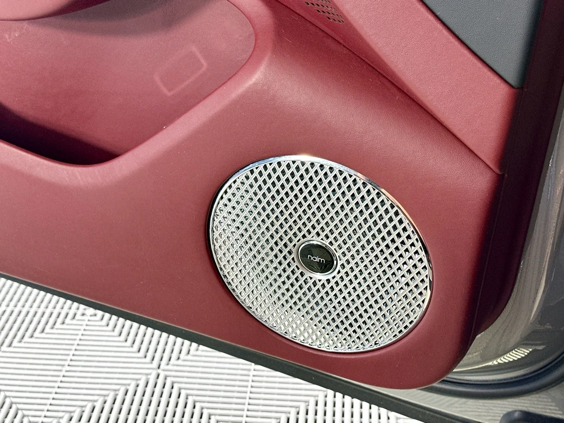 mph018_327579231_19_281805dfa2