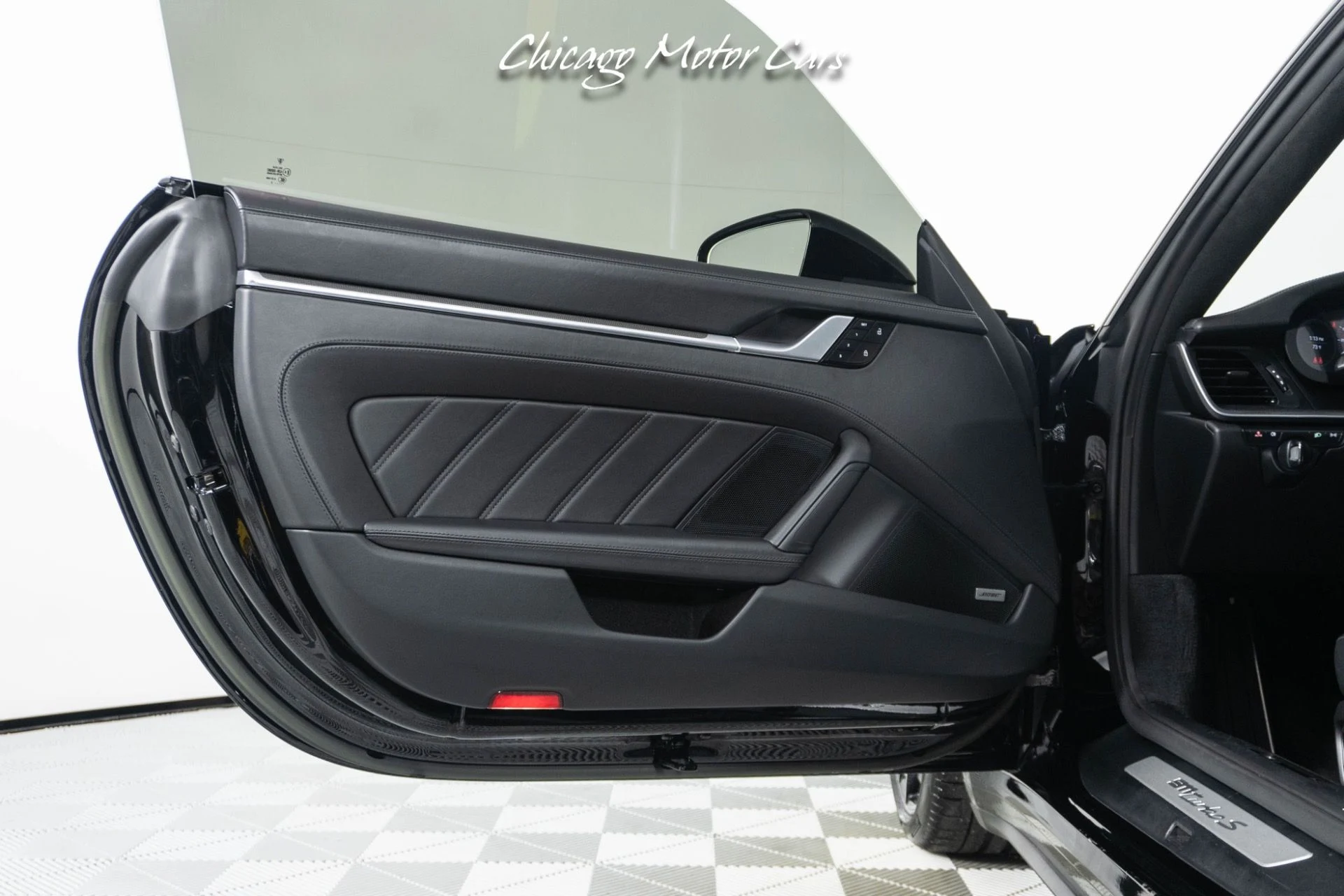 mph018_3285677993_11976_p19_l_94330f7411