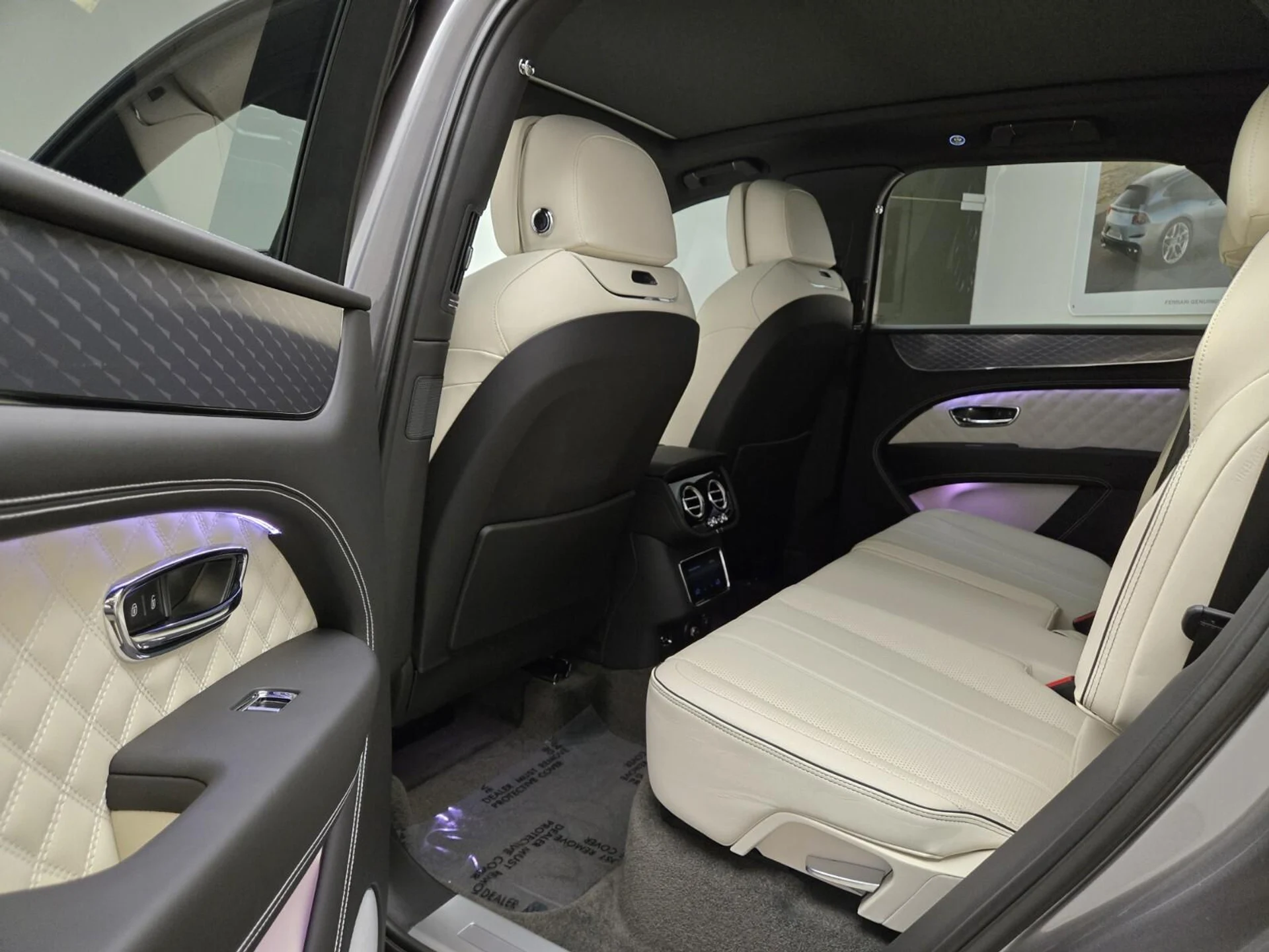 mph018_3295053590_Used_2022_Bentley_Bentayga_S_1755157209_4776e81a07