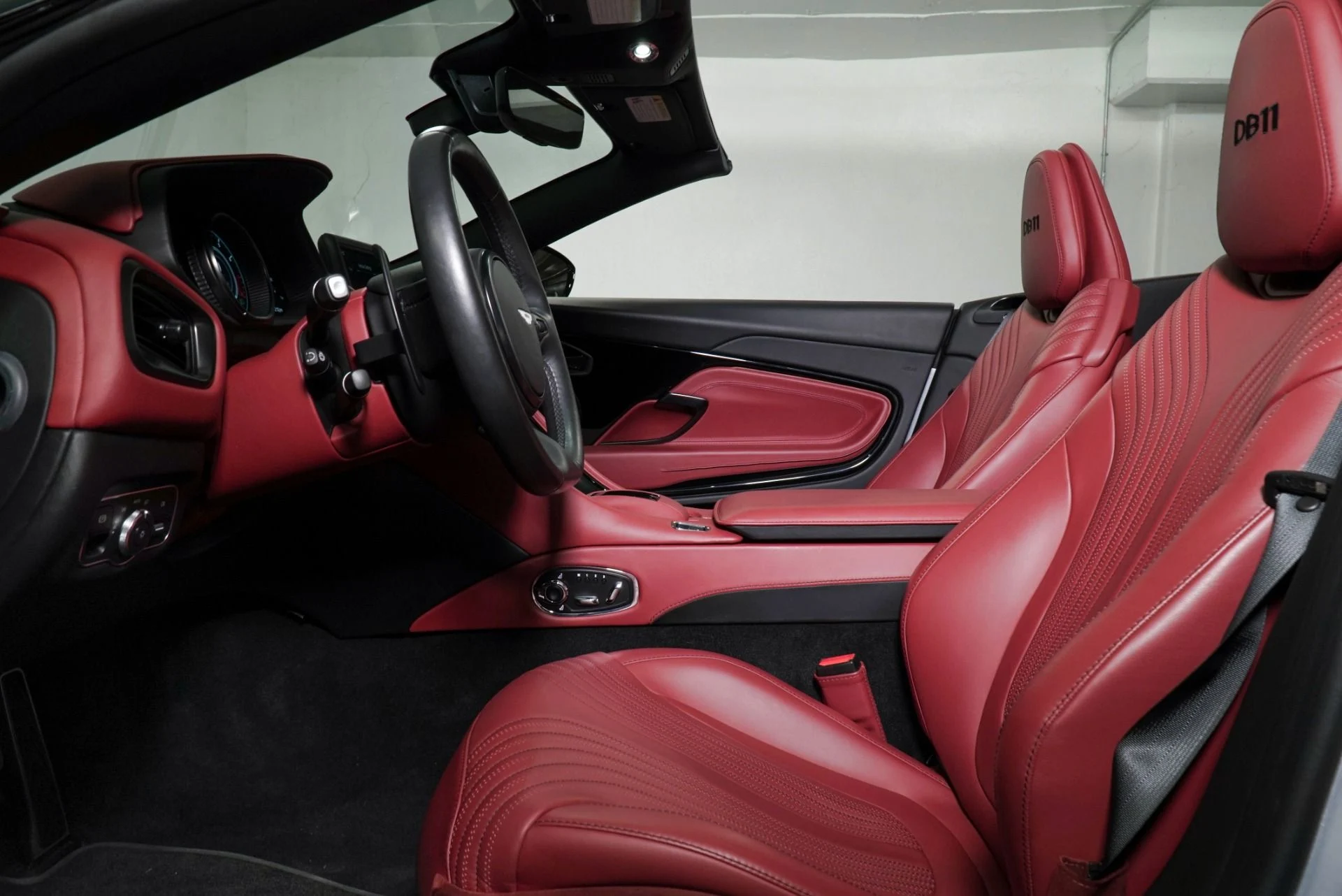 mph018_3295298374_Used_2021_Aston_Martin_DB_11_Volante_1769647963_4a499e14b8