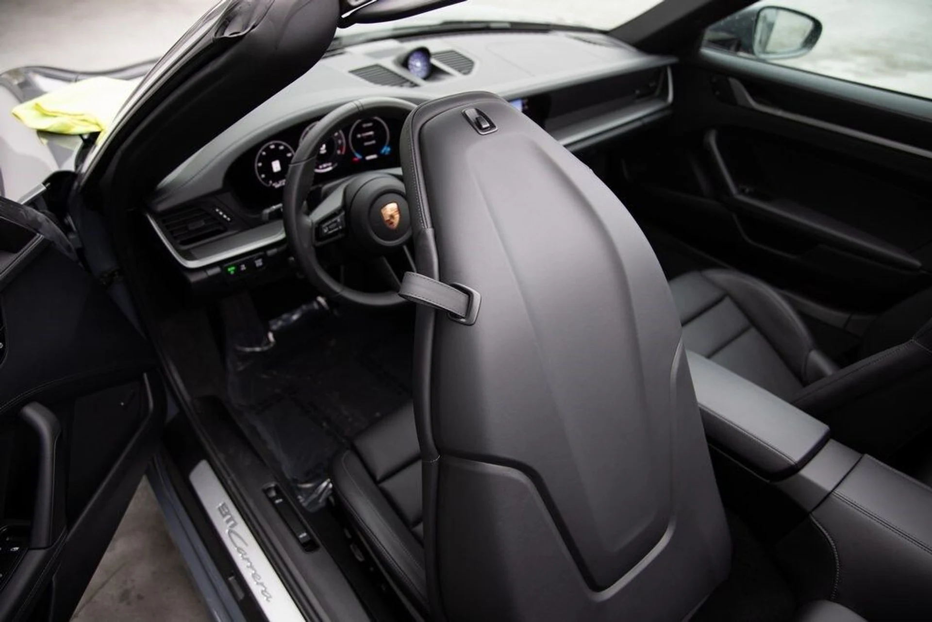 mph018_3297249665_e976f4a8aa431c59920dc9769fec2983x_51e69e75b3