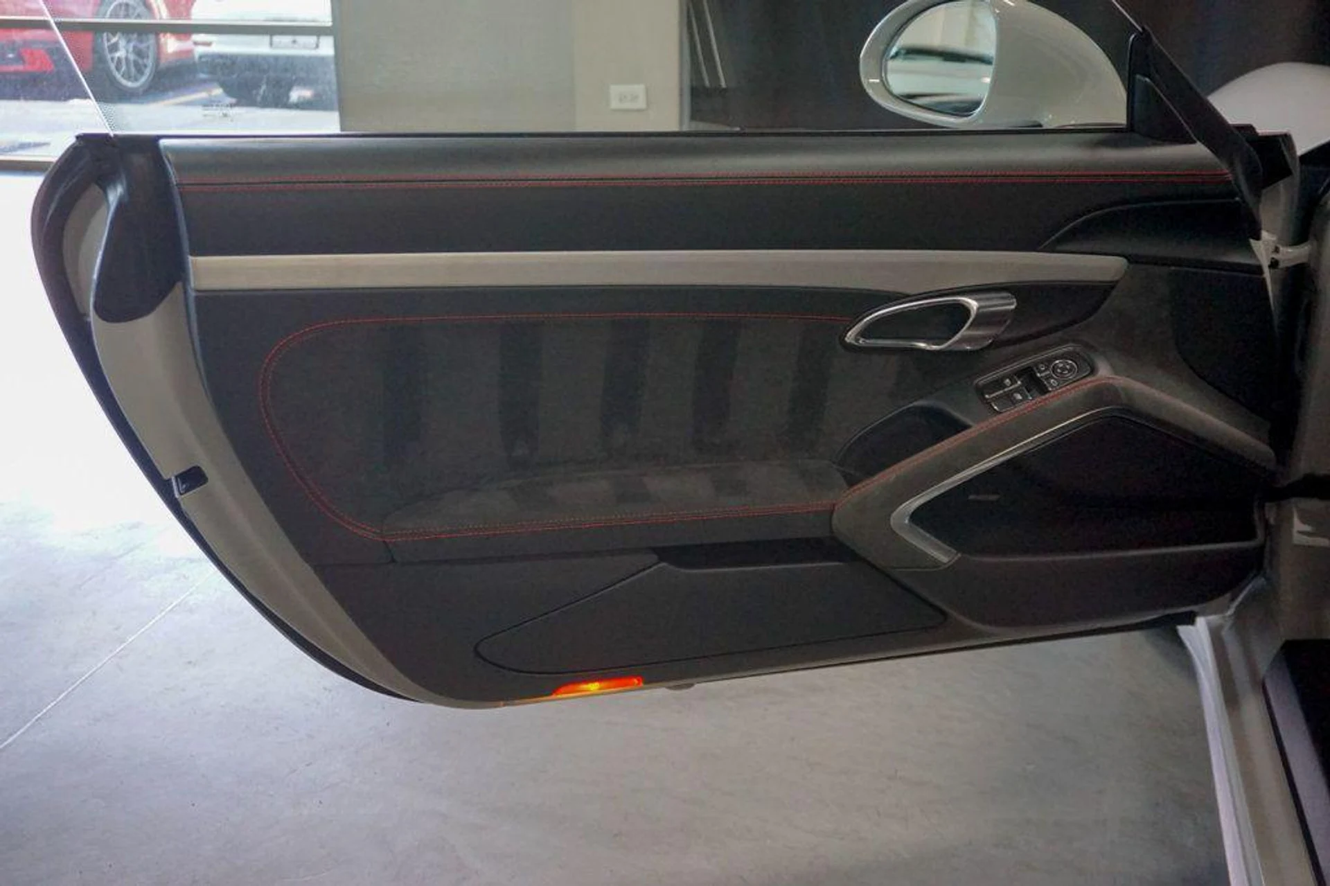 mph018_3298175670_fl_Dl_OW_43s_P_Hf85_Jqy_L5_Vpp0_Q_881eec5ae0